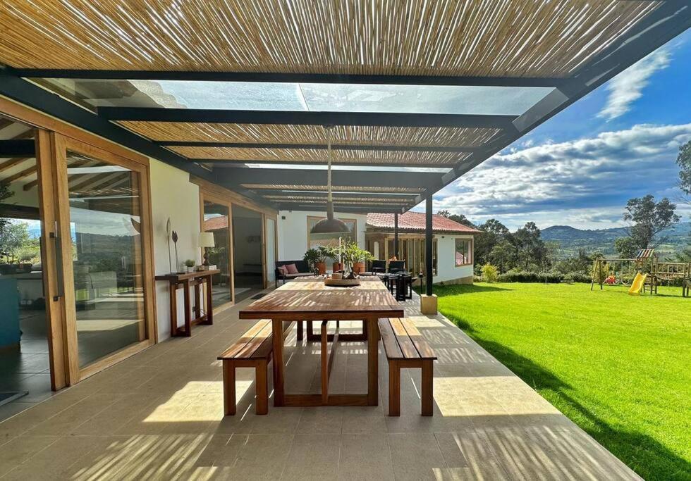 Casa Araní - Vista espectacular y mucho jardín