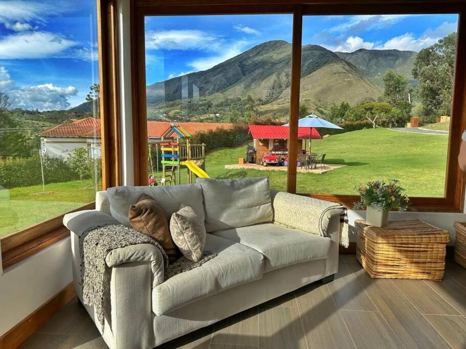 Casa Araní - Vista espectacular y mucho jardín