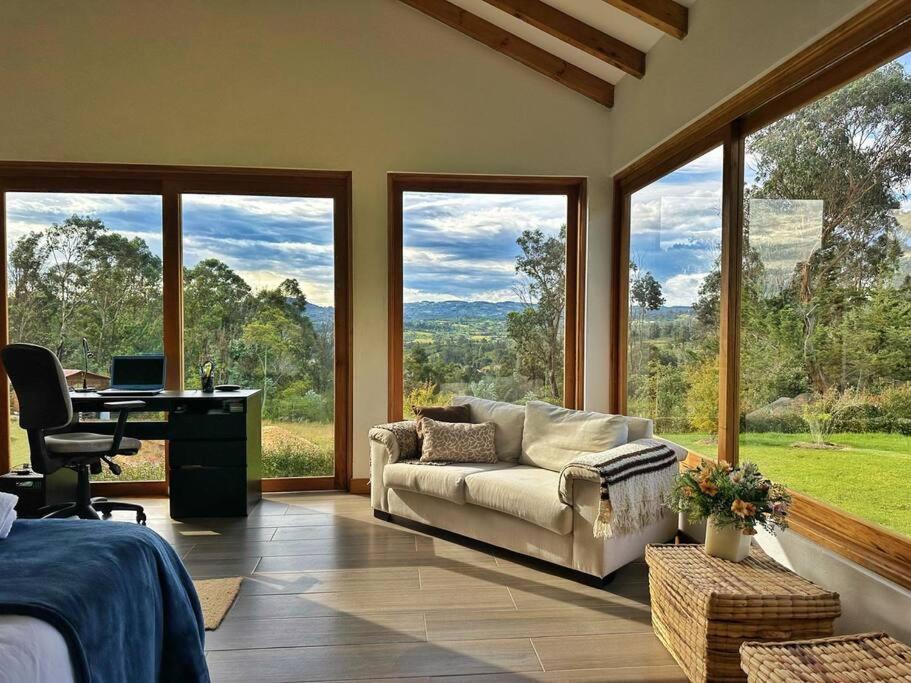 Casa Araní - Vista espectacular y mucho jardín