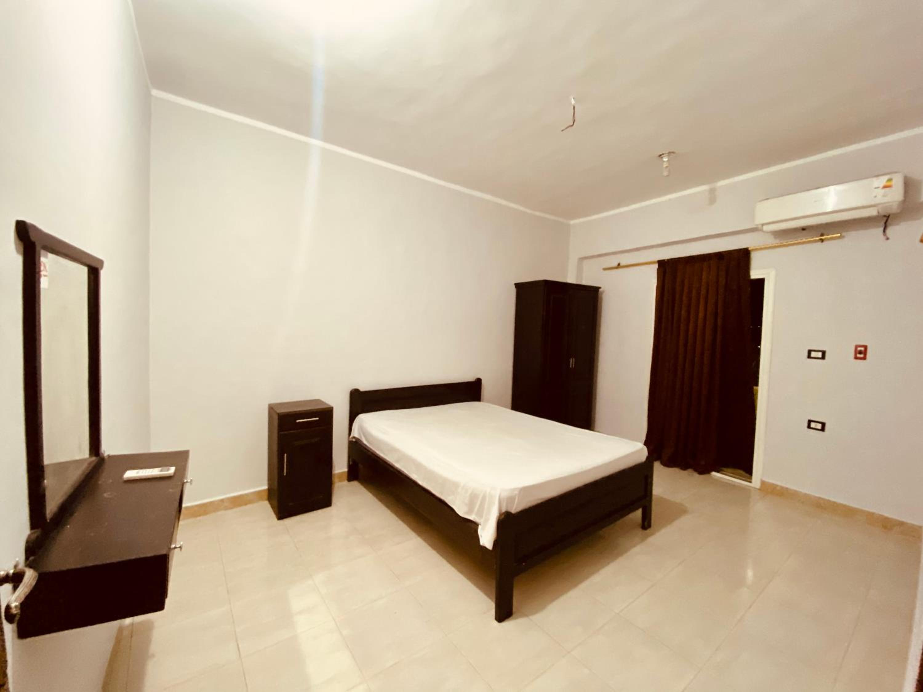 Sun set apartment