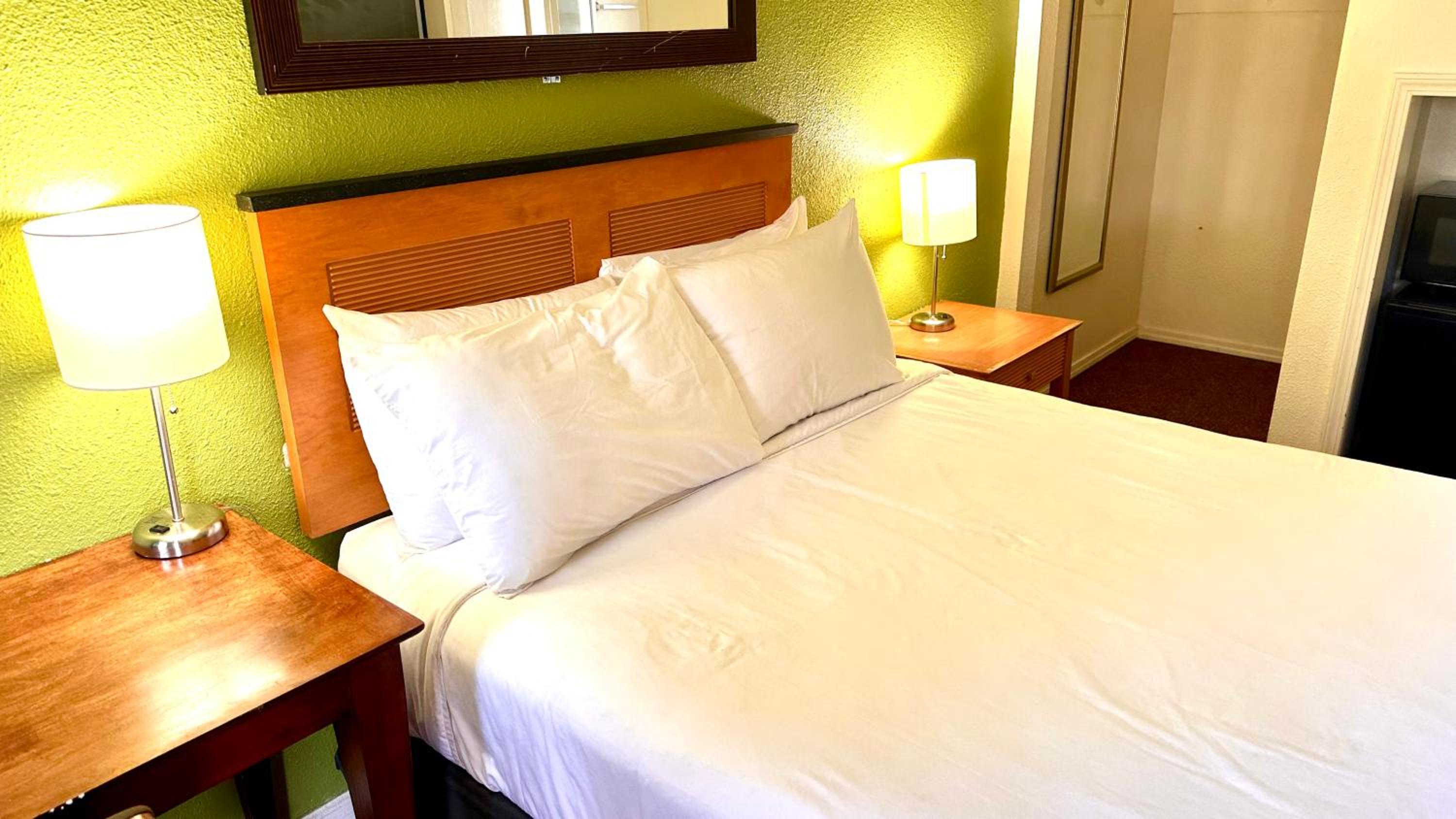Moses Lake Vacations - Lakeshore Inn Water Front - Property Image 19