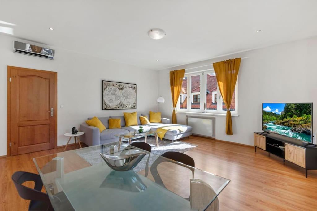 Exclusive Apartment in Centre