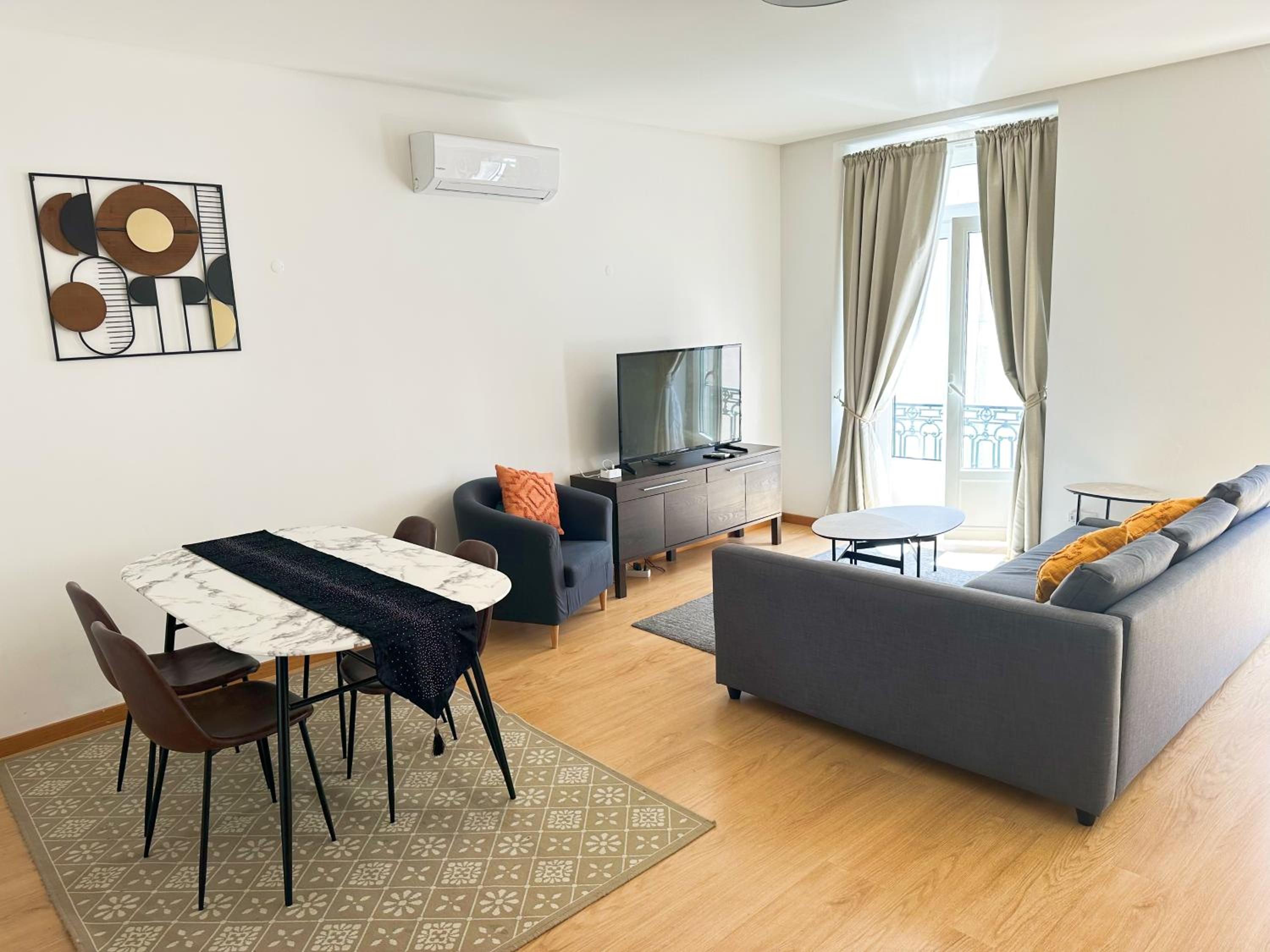 Liberty 140 Deluxe Apartment view 5