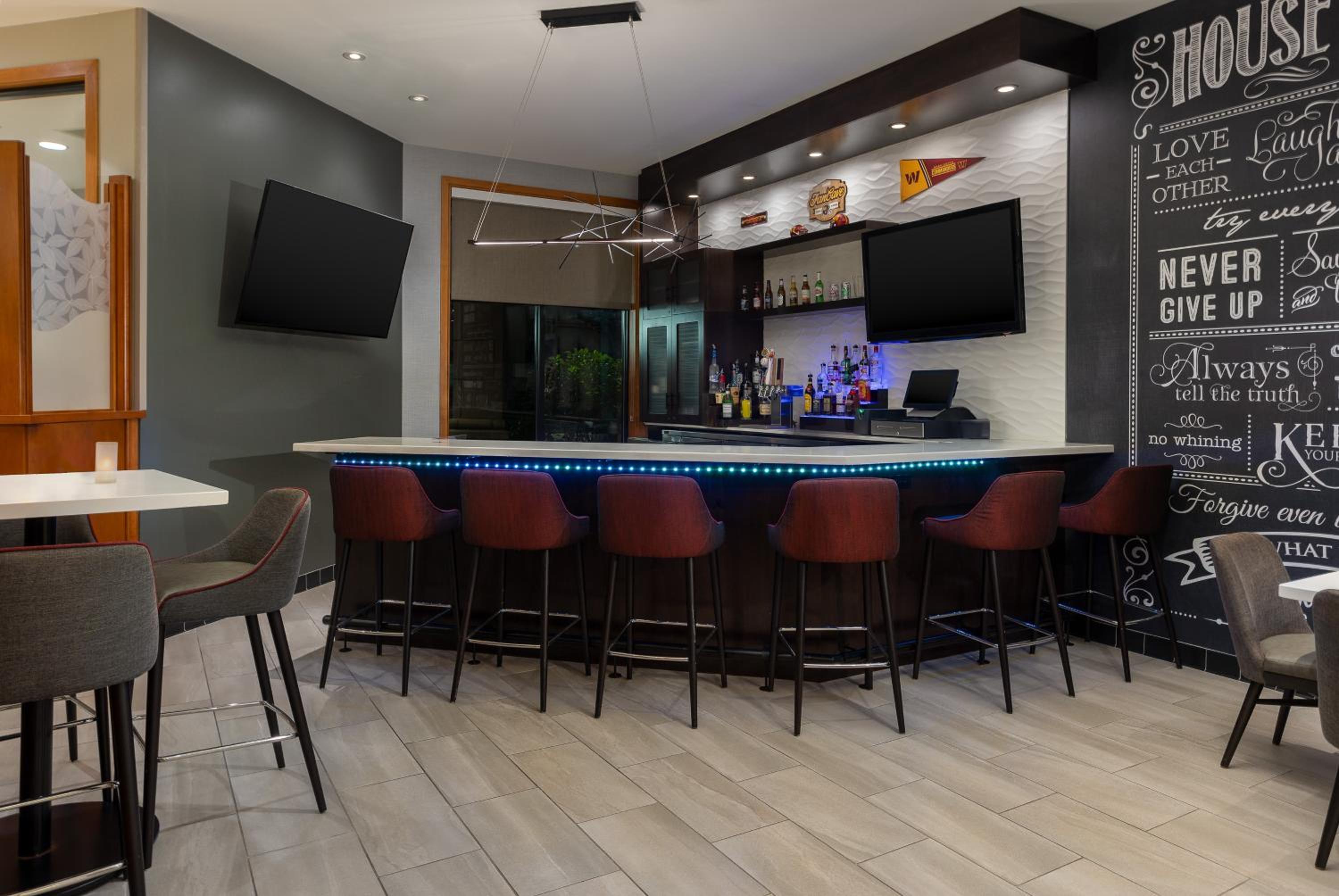 Springfield Vacations - Residence Inn by Marriott Springfield Old Keene Mill - Property Image 30