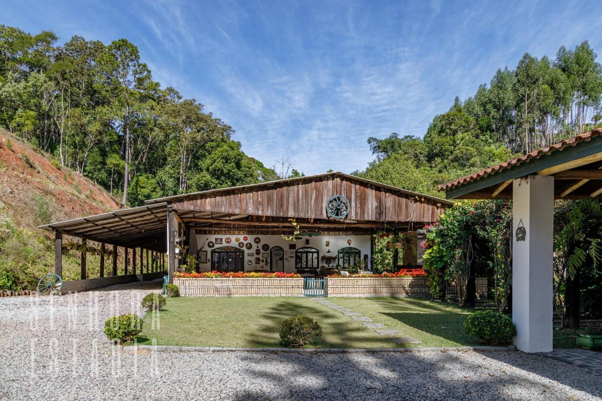 Alpen Ville Farmhouse with Unforgettable Pool