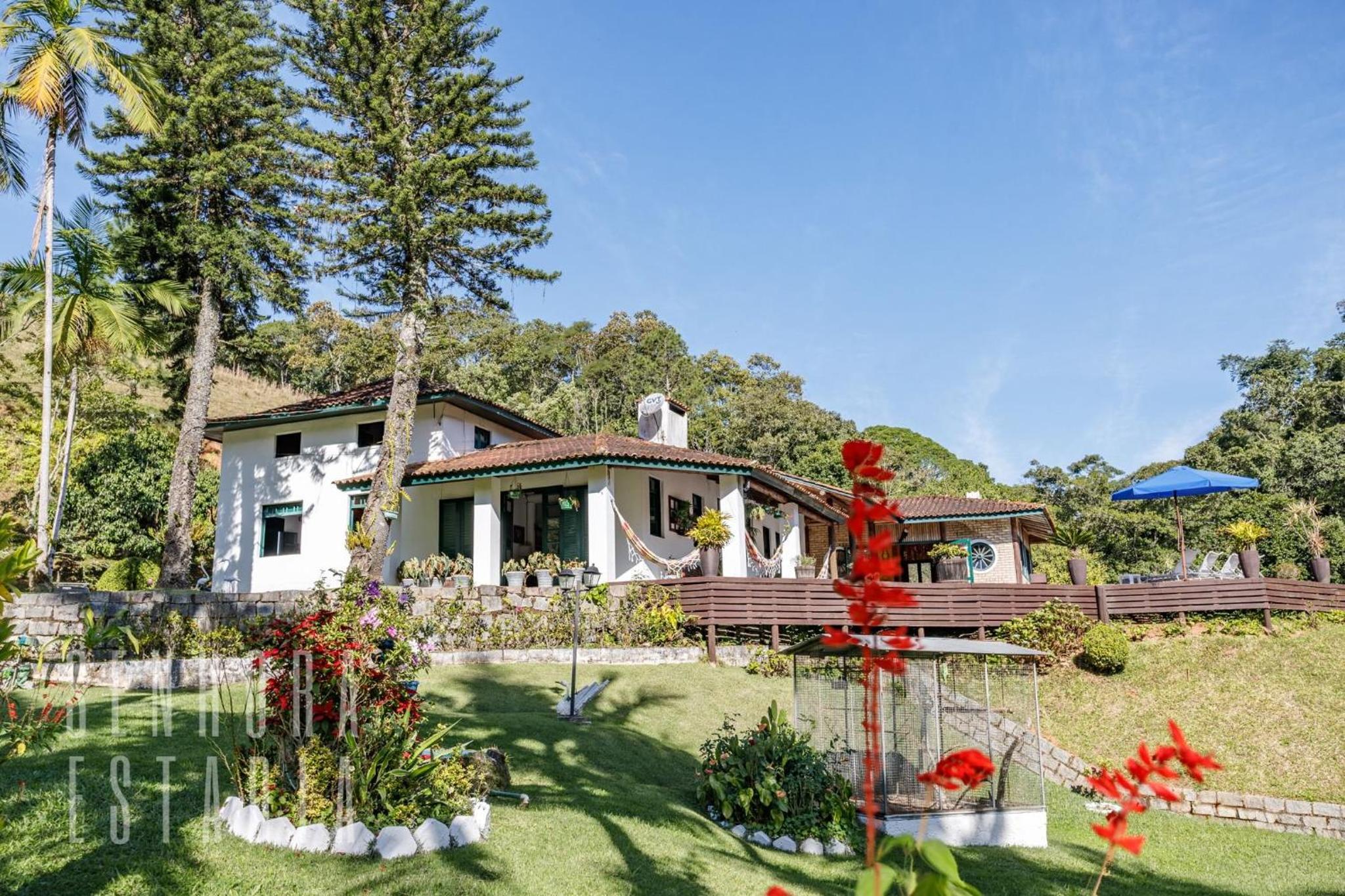 Alpen Ville Farmhouse with Unforgettable Pool
