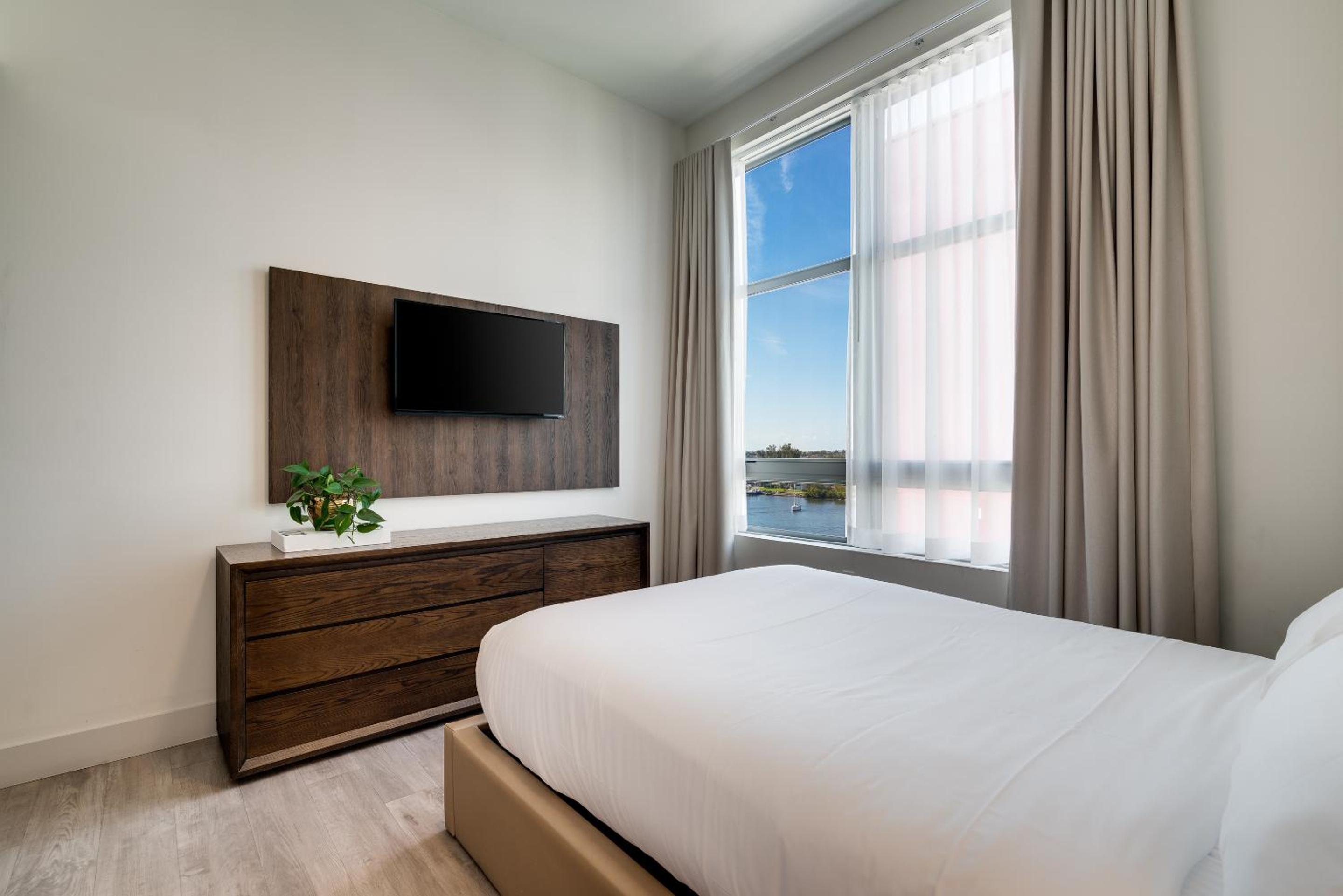 Costa Hollywood Beach Resort - An All Suite Hotel