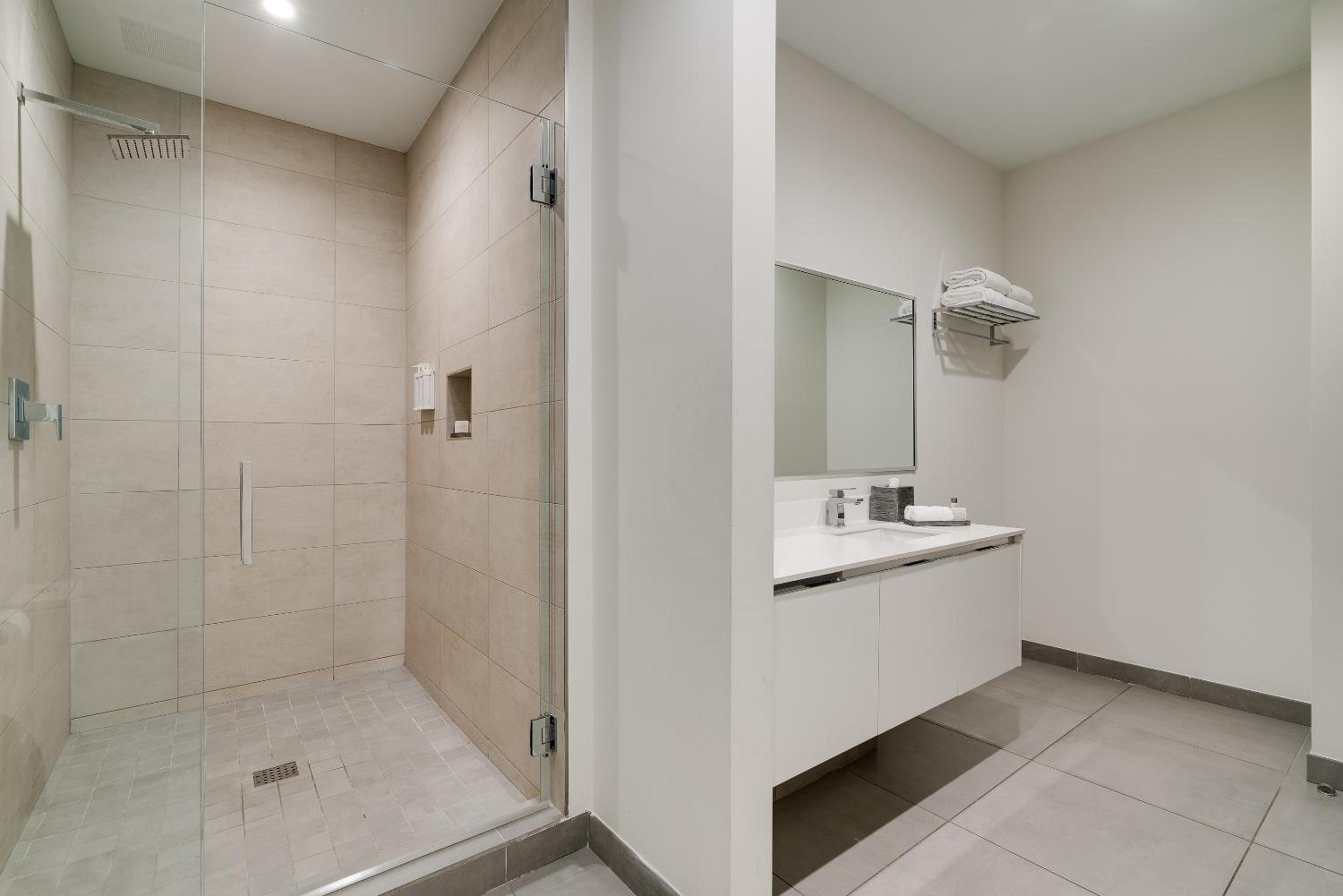 Costa Hollywood Beach Resort - An All Suite Hotel