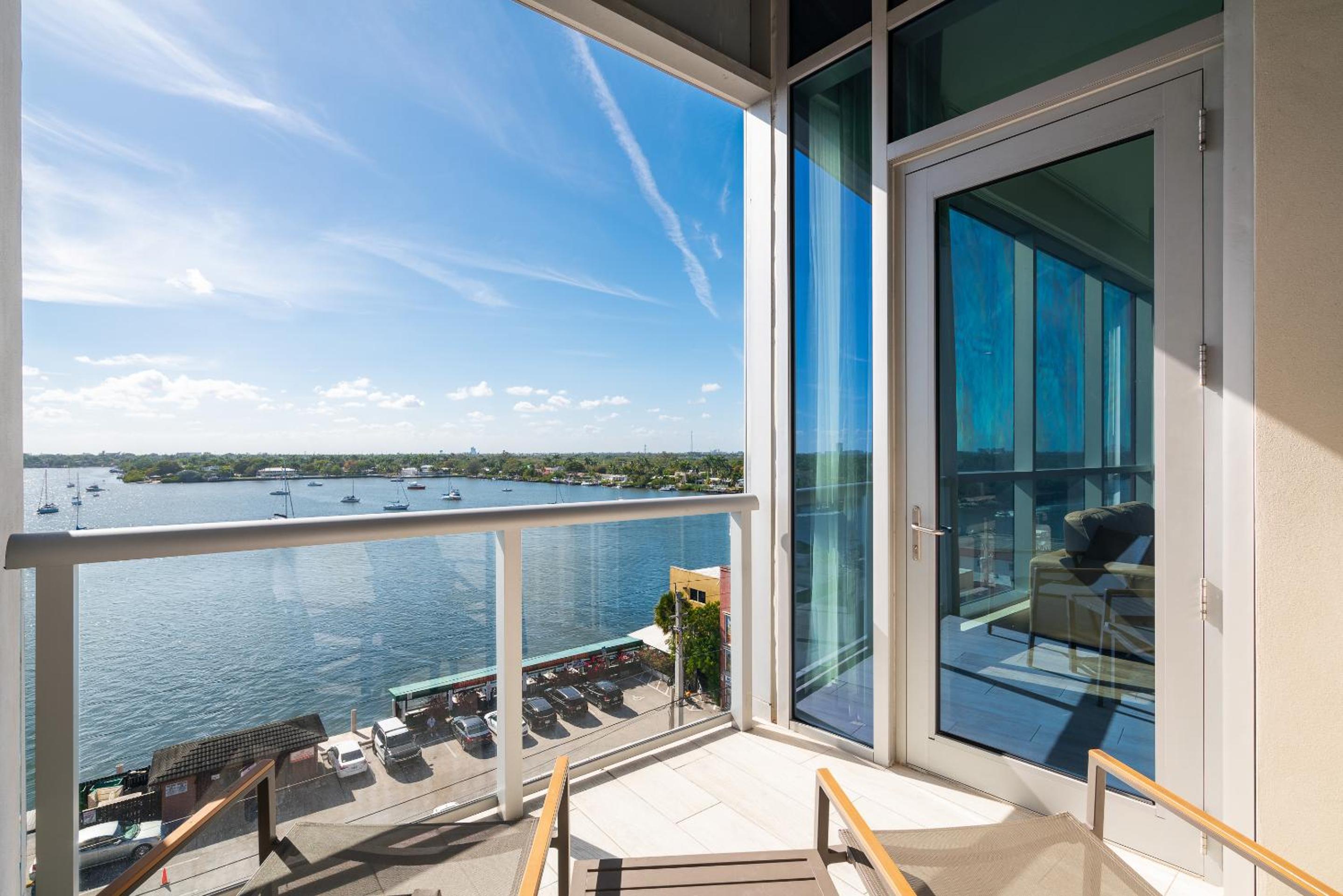 Costa Hollywood Beach Resort - An All Suite Hotel