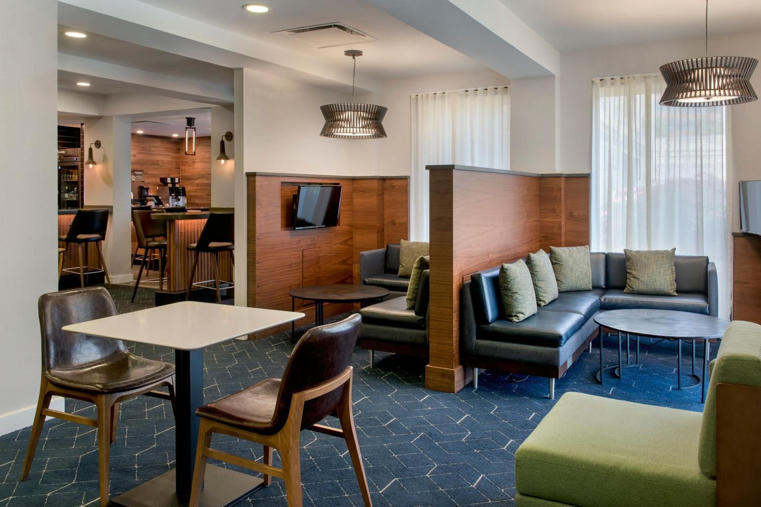 Philadelphia Vacations - Courtyard Philadelphia Plymouth Meeting - Property Image 4
