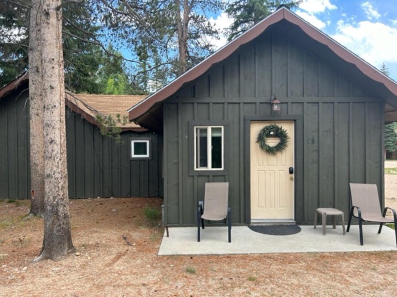 Daven Haven Lodge  Cabins - Property Image 6