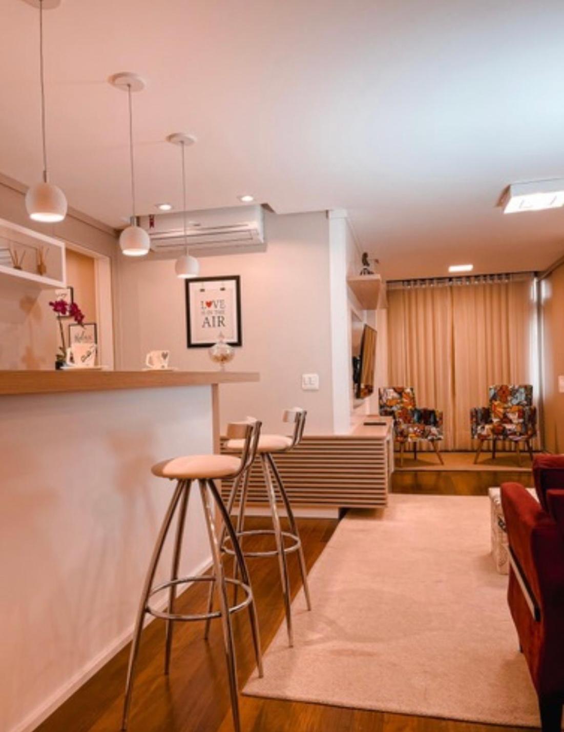 Apartamento decorado e aconchegante