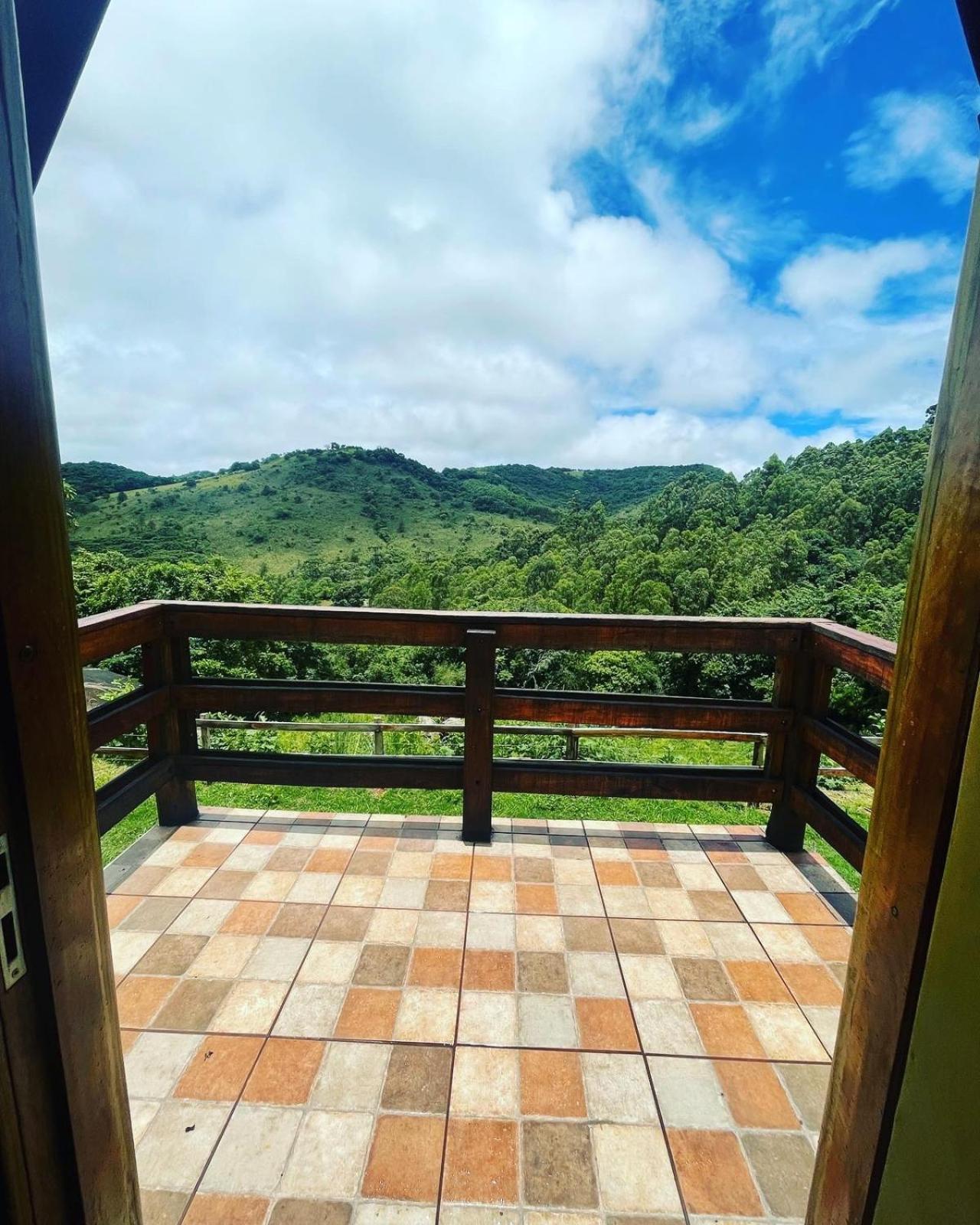 Pousada Pedra da Mata chalés na montanha