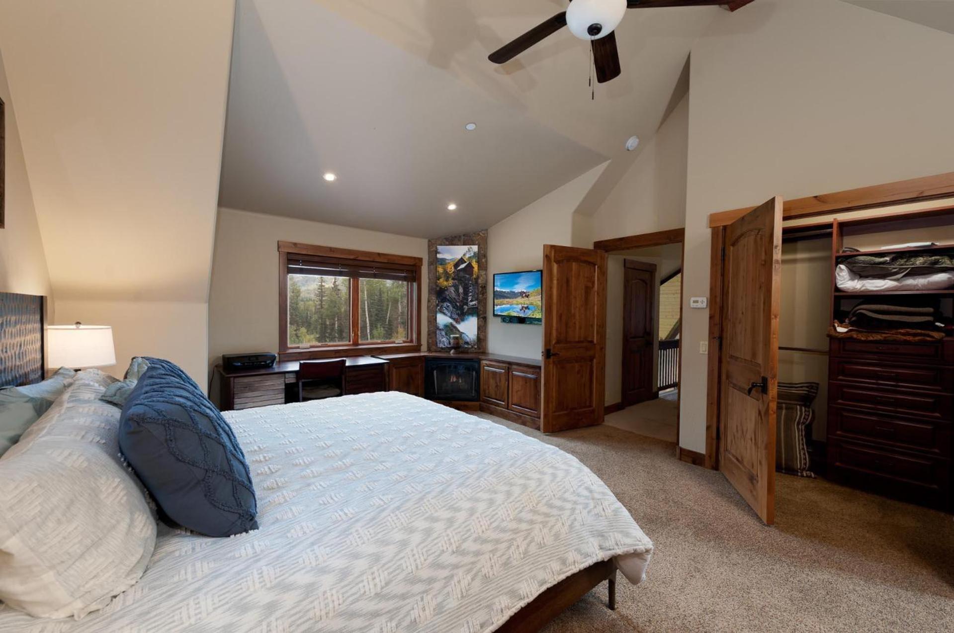 Twilight 48 Penstock Court view 4