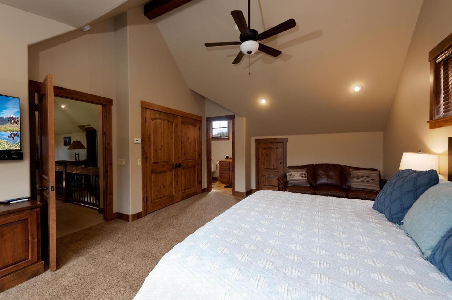 Twilight 48 Penstock Court view 5