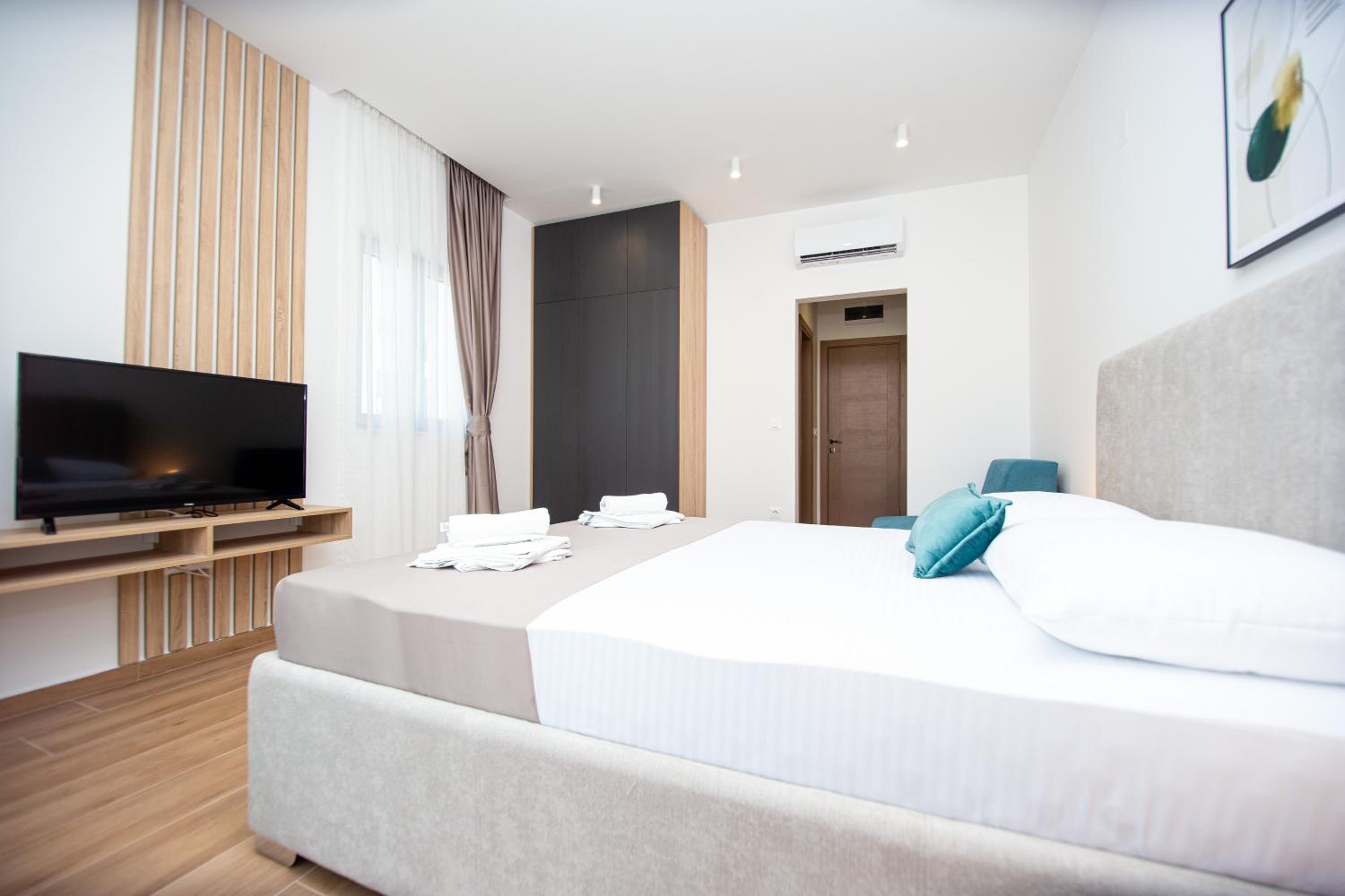 Apartments Sirena - Modern stay with free parking