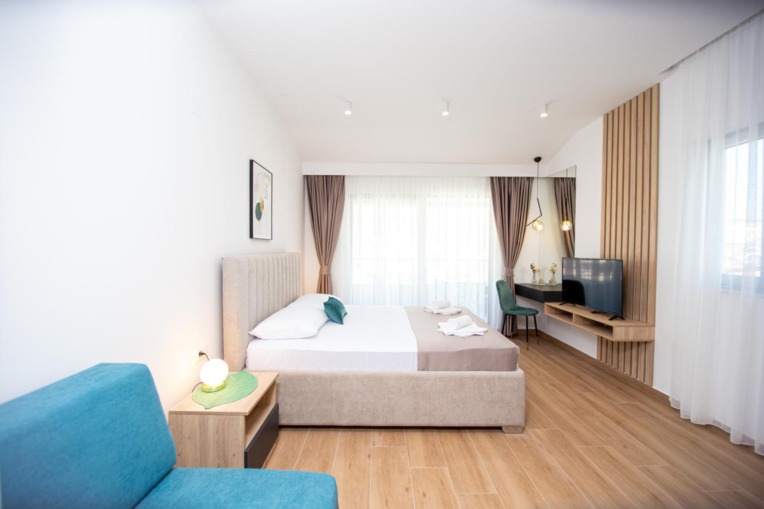 Apartments Sirena - Modern stay with free parking
