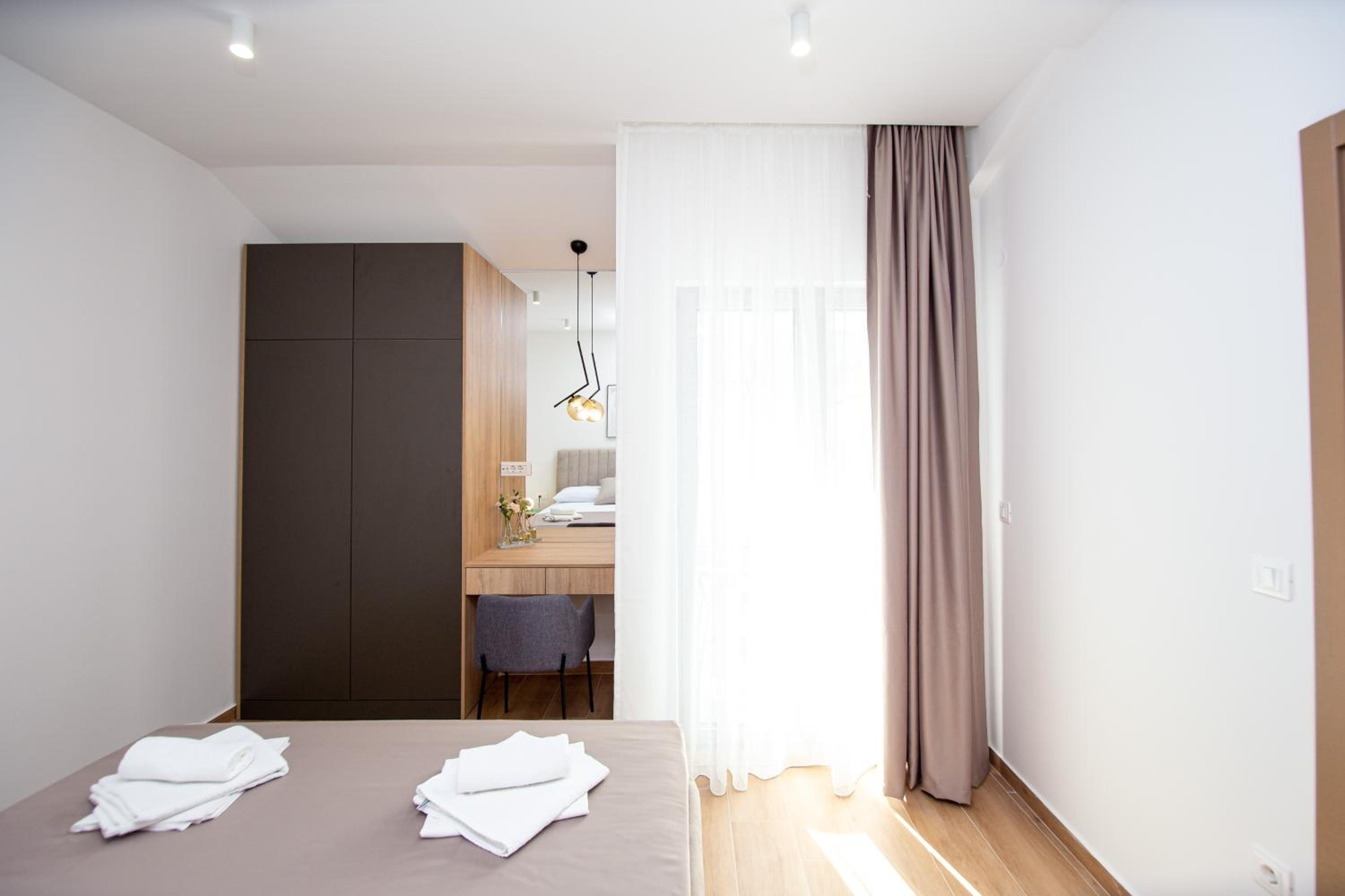 Apartments Sirena - Modern stay with free parking