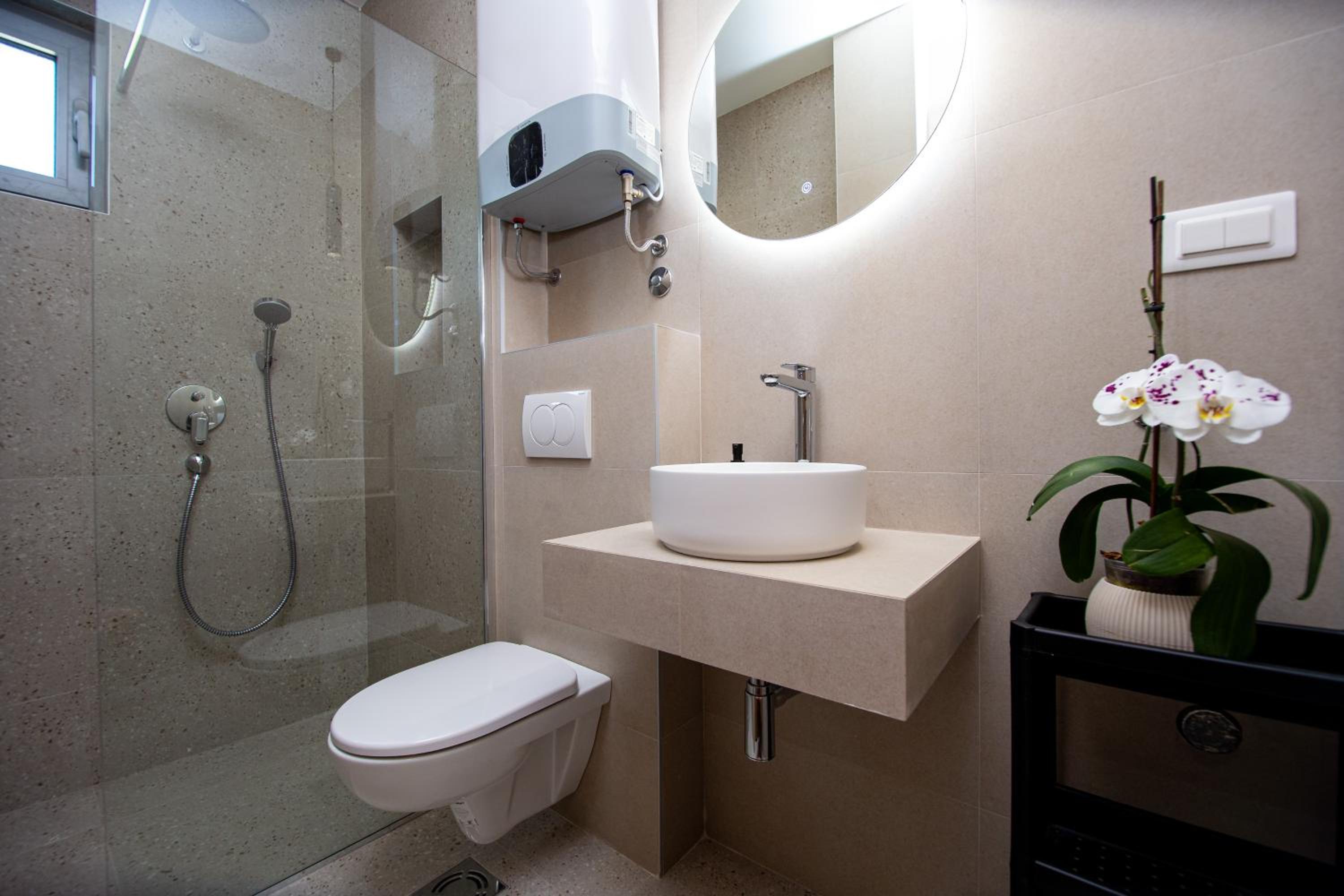 Apartments Sirena - Modern stay with free parking