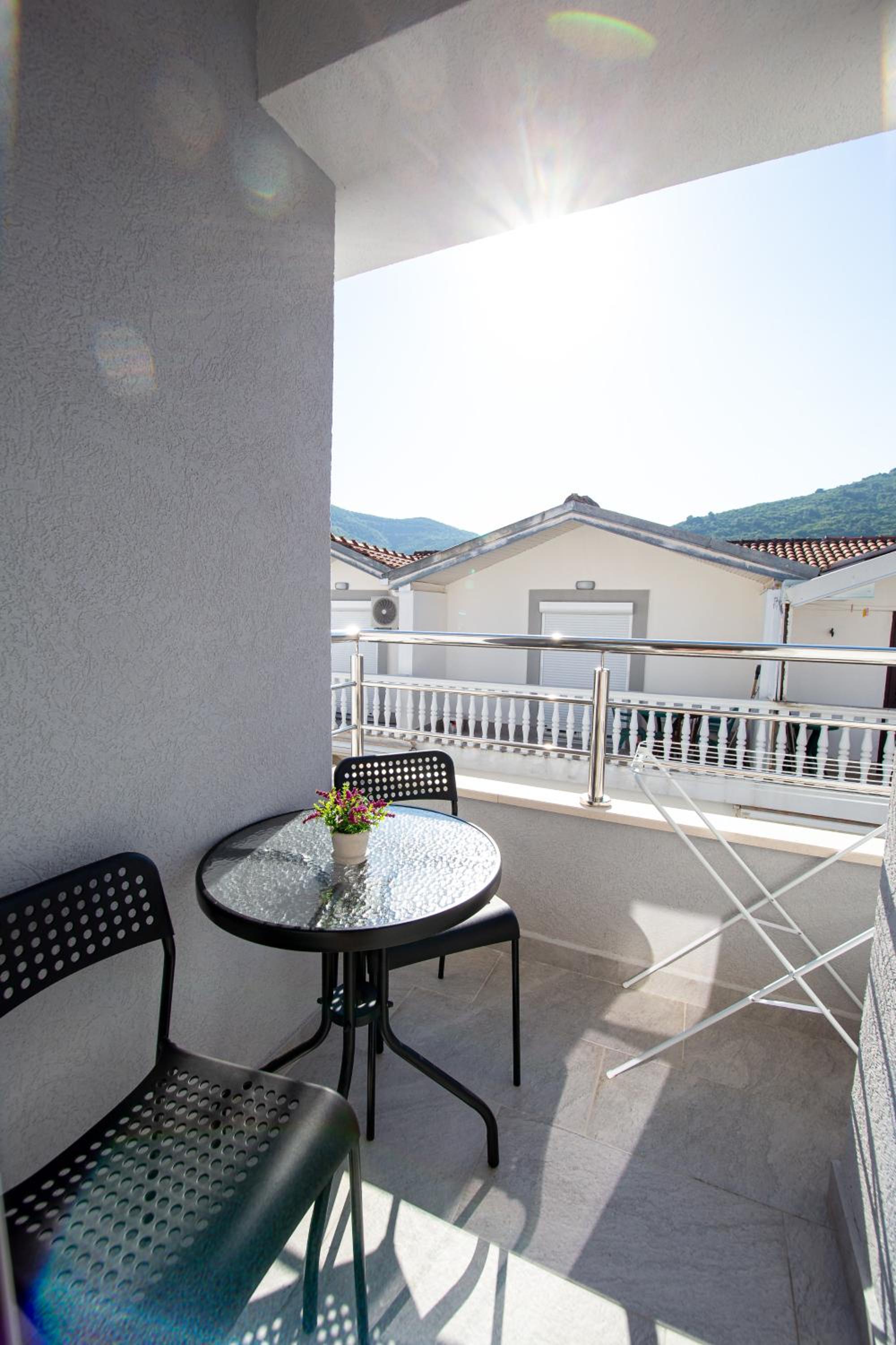 Apartments Sirena - Modern stay with free parking