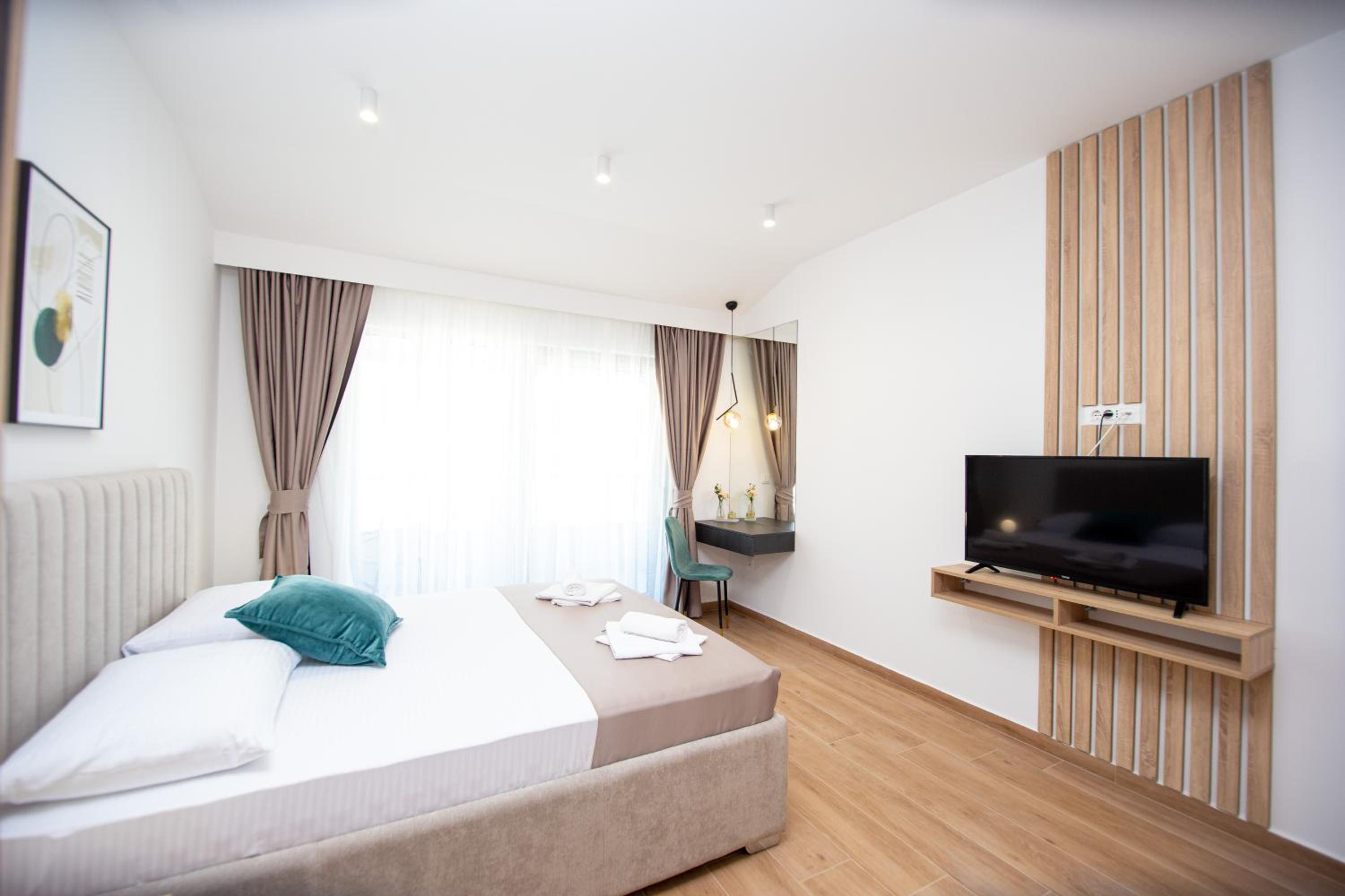 Apartments Sirena - Modern stay with free parking
