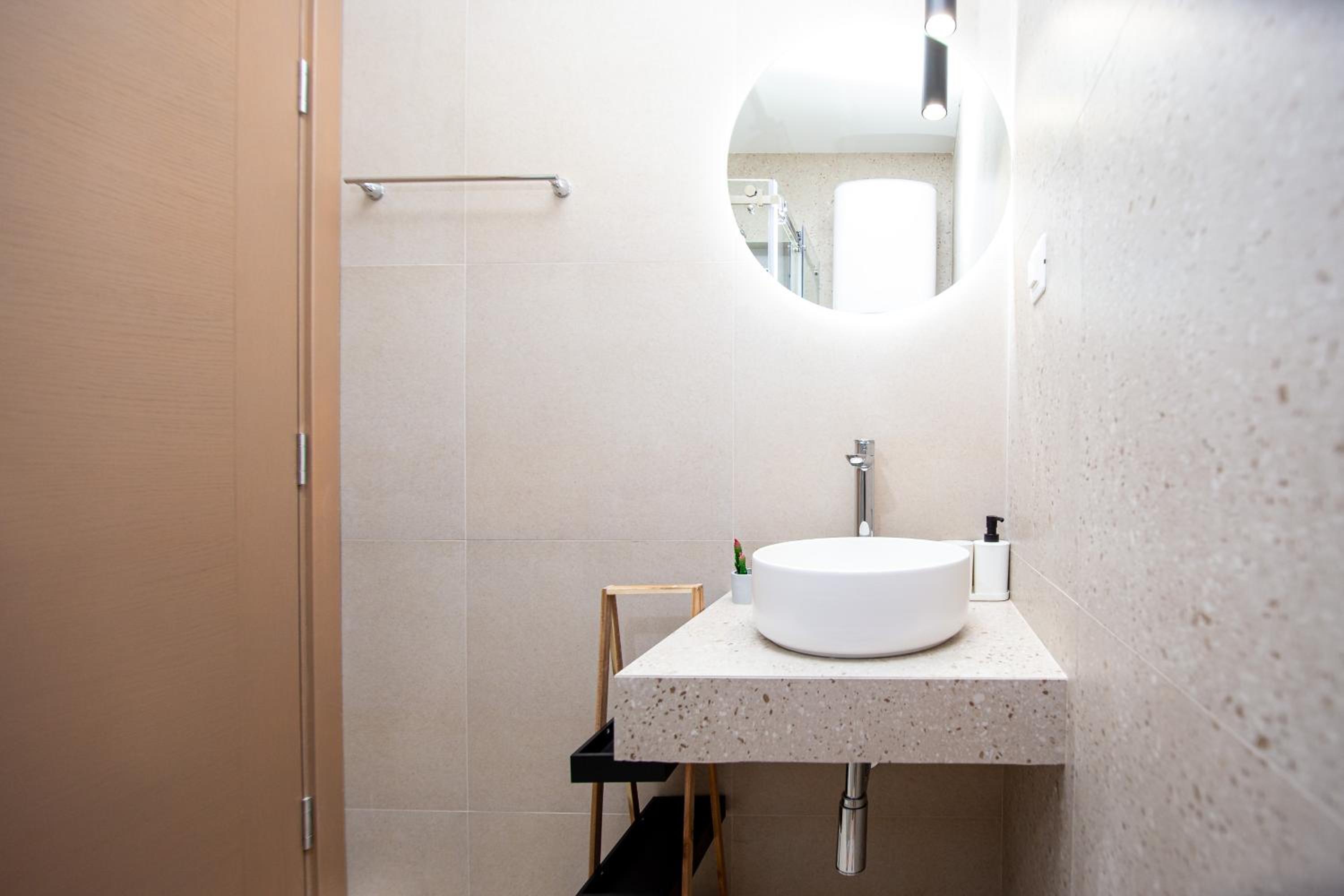 Apartments Sirena - Modern stay with free parking