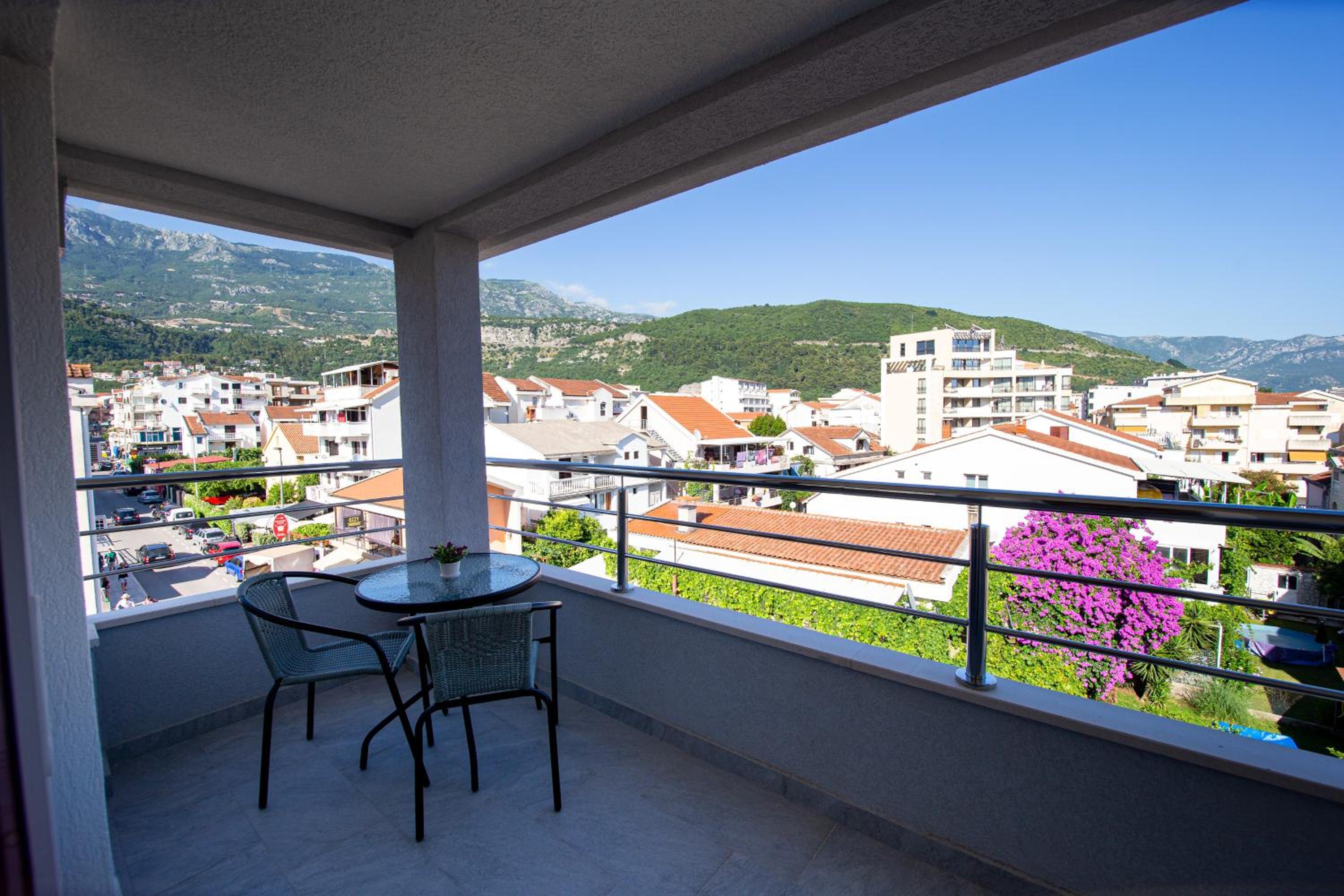 Apartments Sirena - Modern stay with free parking