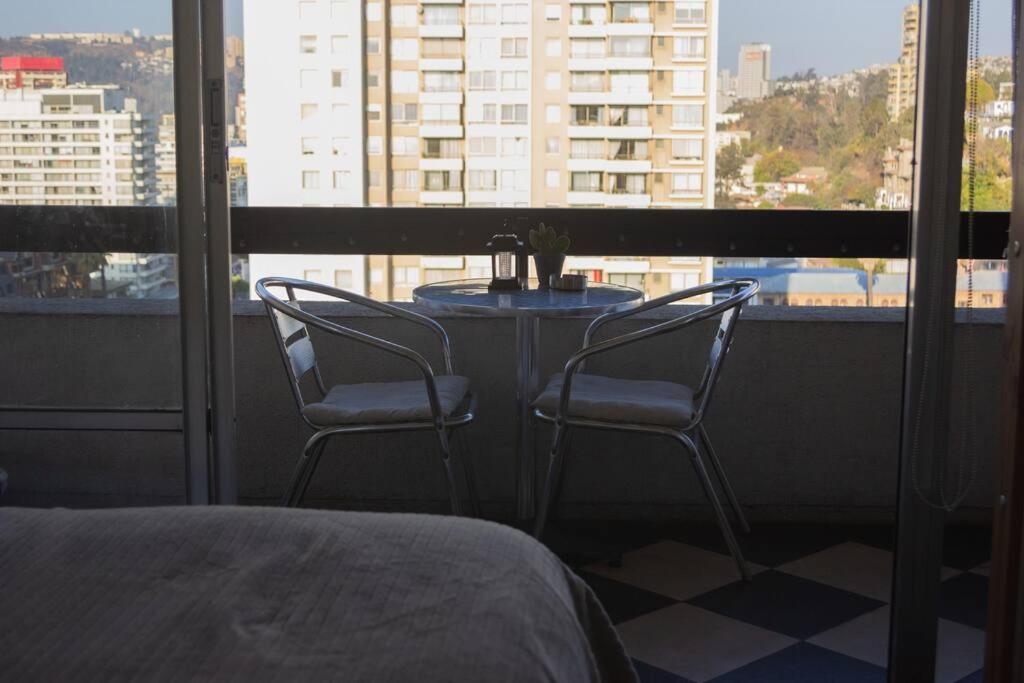 Departamento muy central, a pasos de playa, bares y terminal