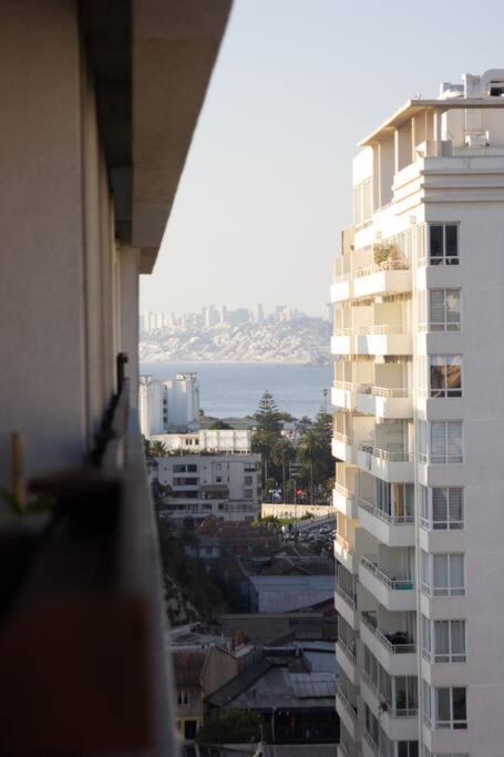 Departamento muy central, a pasos de playa, bares y terminal