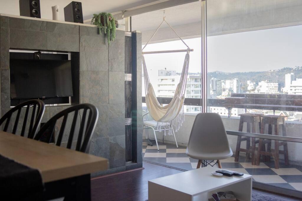 Departamento muy central, a pasos de playa, bares y terminal