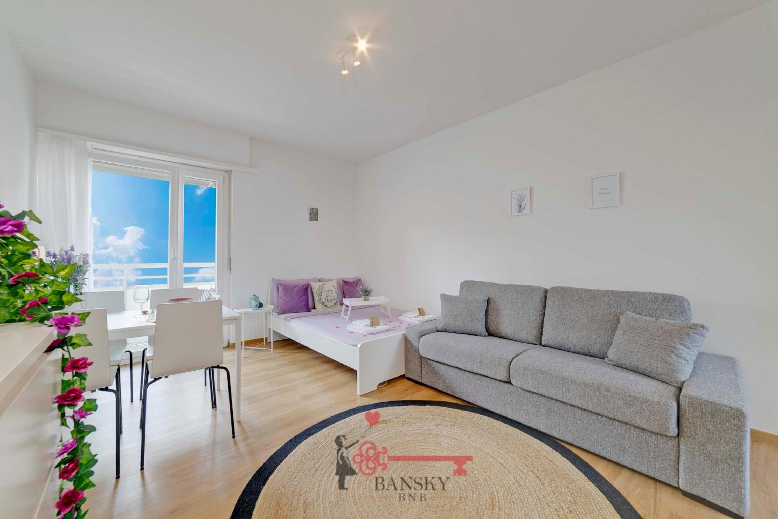 Violet Suite 5 Lugano City for 3 Guest -By EasyLife Swiss