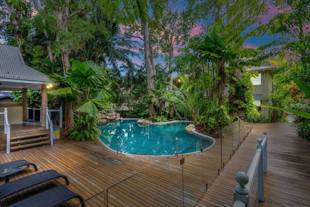 Triton's Retreat Palm Cove