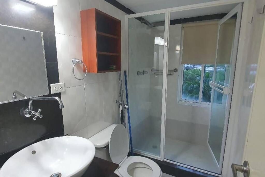 R.1110 Hermoso estudio ejecutivo, área turística. view 5