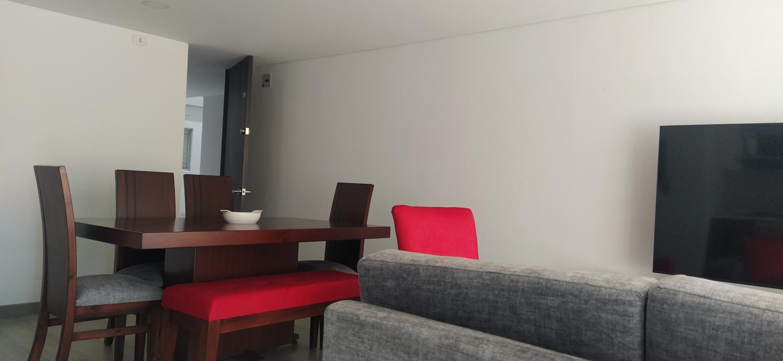 Apartamento lujoso junto al lago