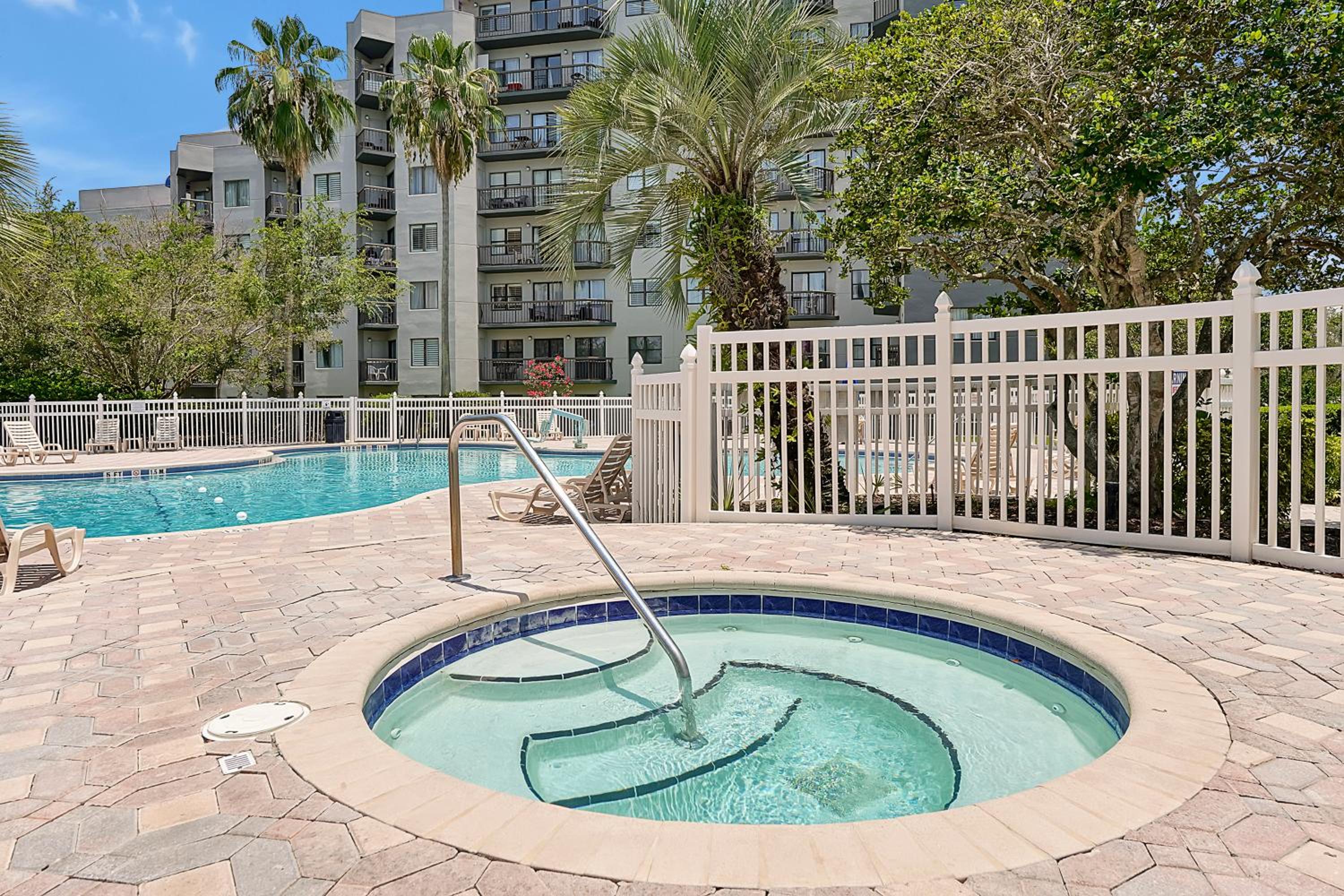Cozy Condo on International Dr. Near Universal Studios