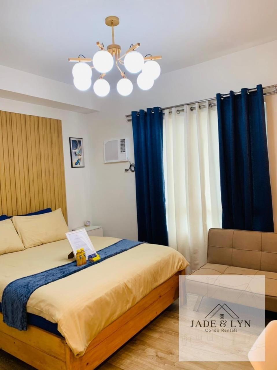 Mesavirre Garden Residences Unit 406 view 2