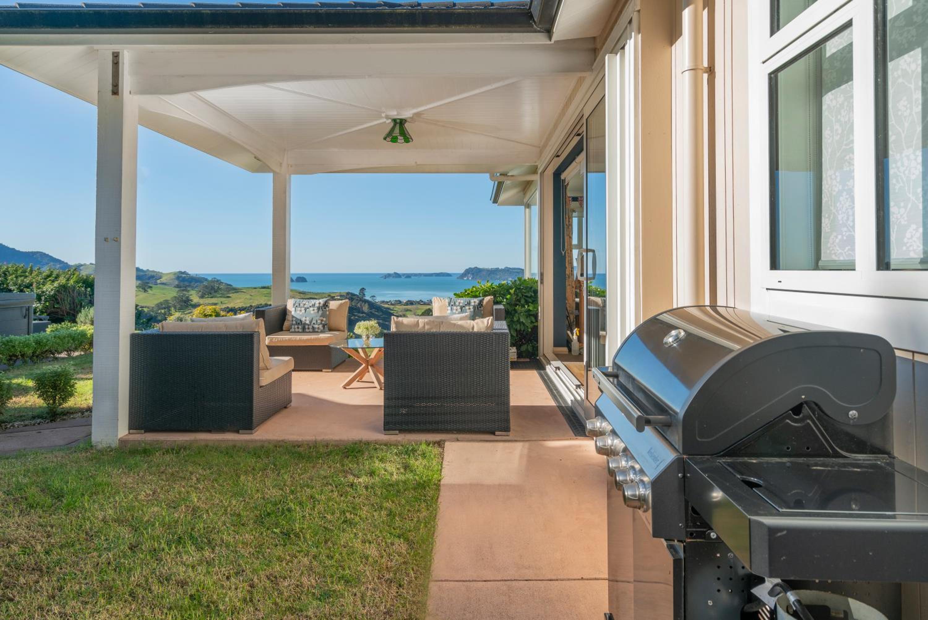 Bayview Valley Lodge Bed & Breakfast