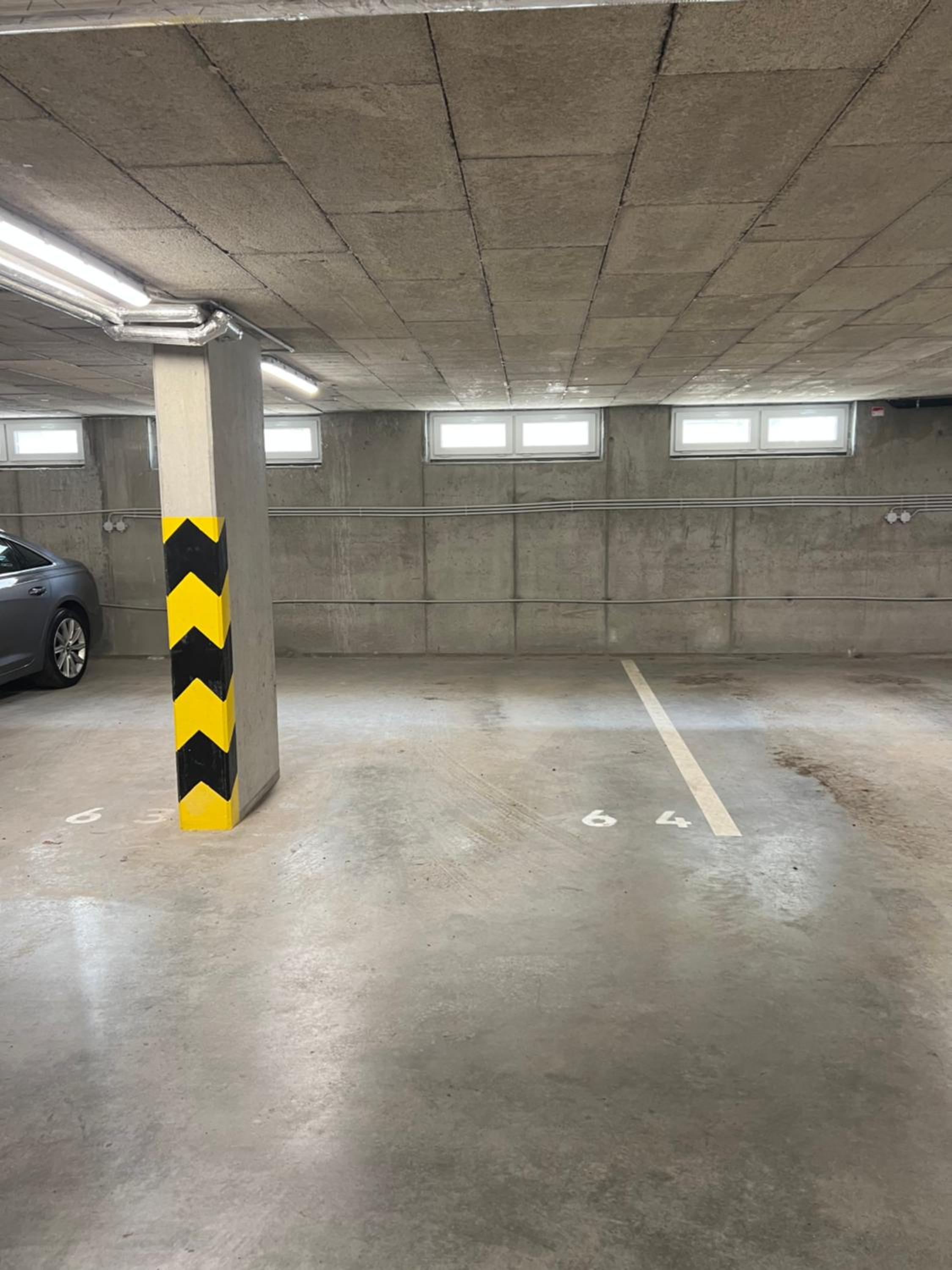 Barber's home, free private parking