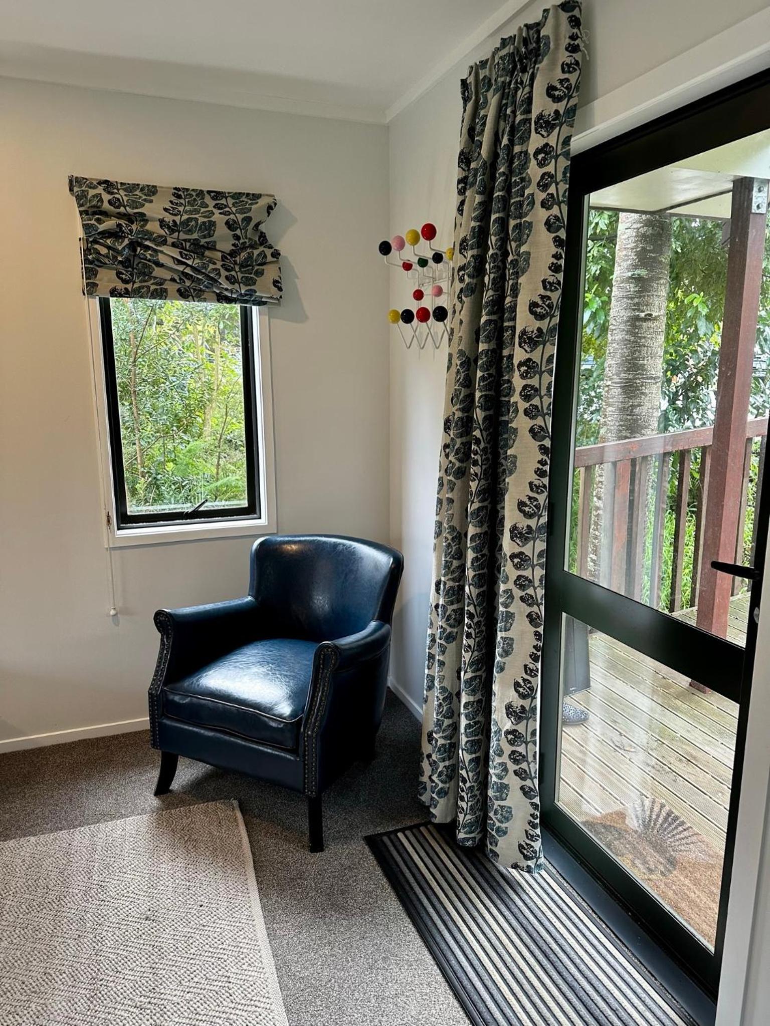 Peaceful cottage in beautiful landscaped native bush gully view 5