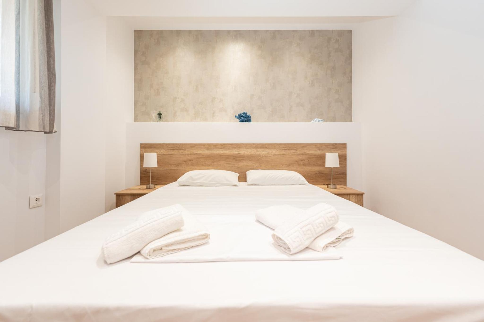 Milonas House Apartments