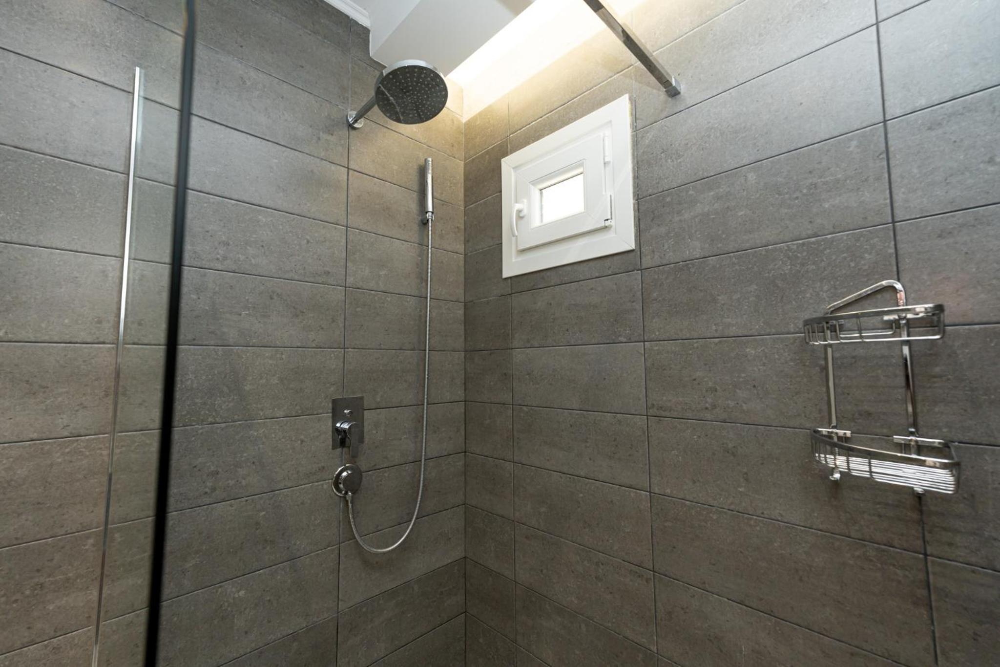 Milonas House Apartments