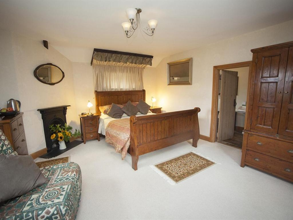 Beeches Farmhouse Country Cottages & Rooms view 5