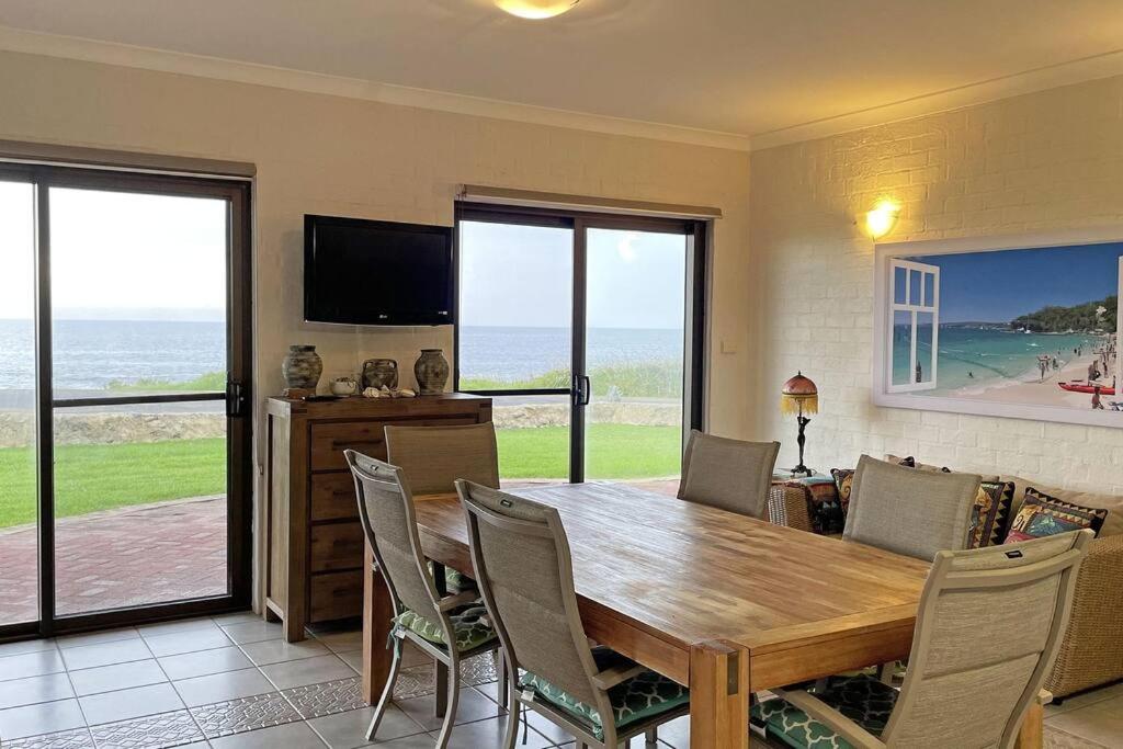 Augusta Beachfront - Watch the whales go by