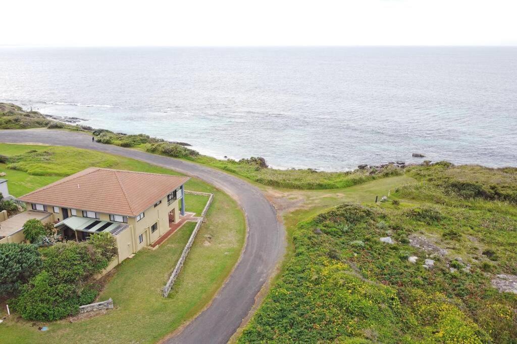 Augusta Beachfront - Watch the whales go by