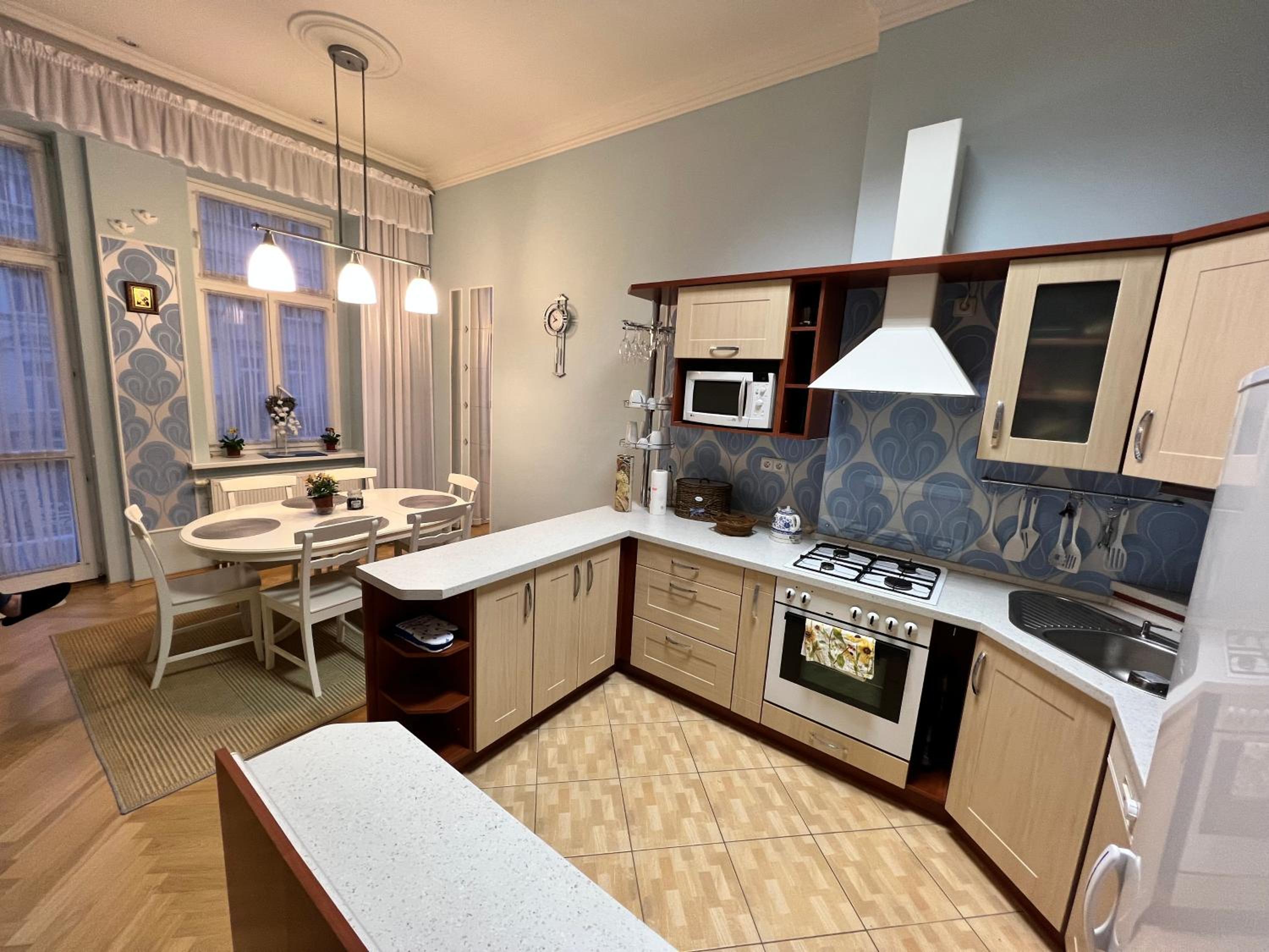 Sadova luxury apartment