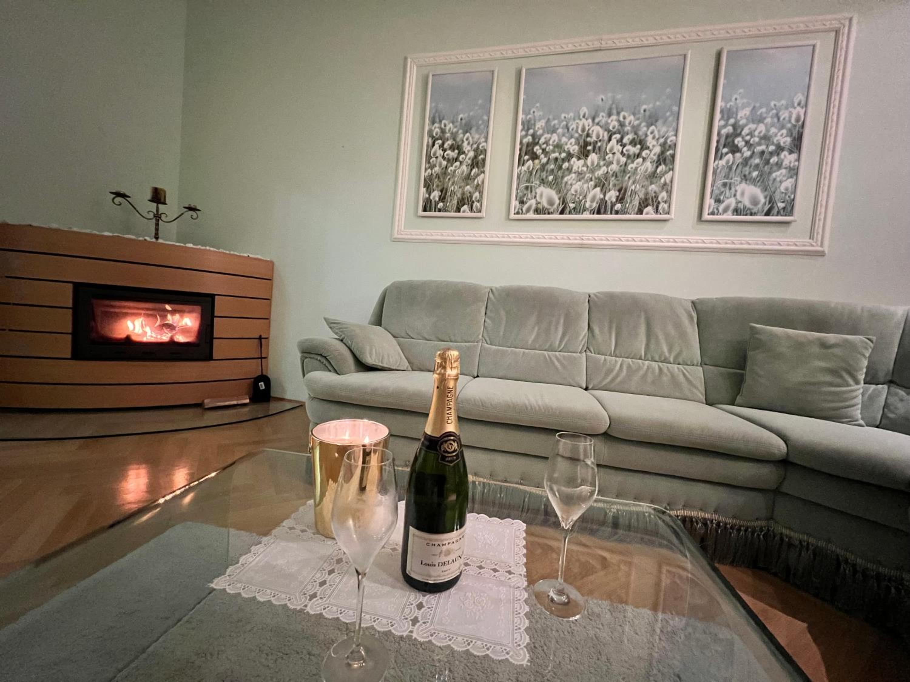 Sadova luxury apartment