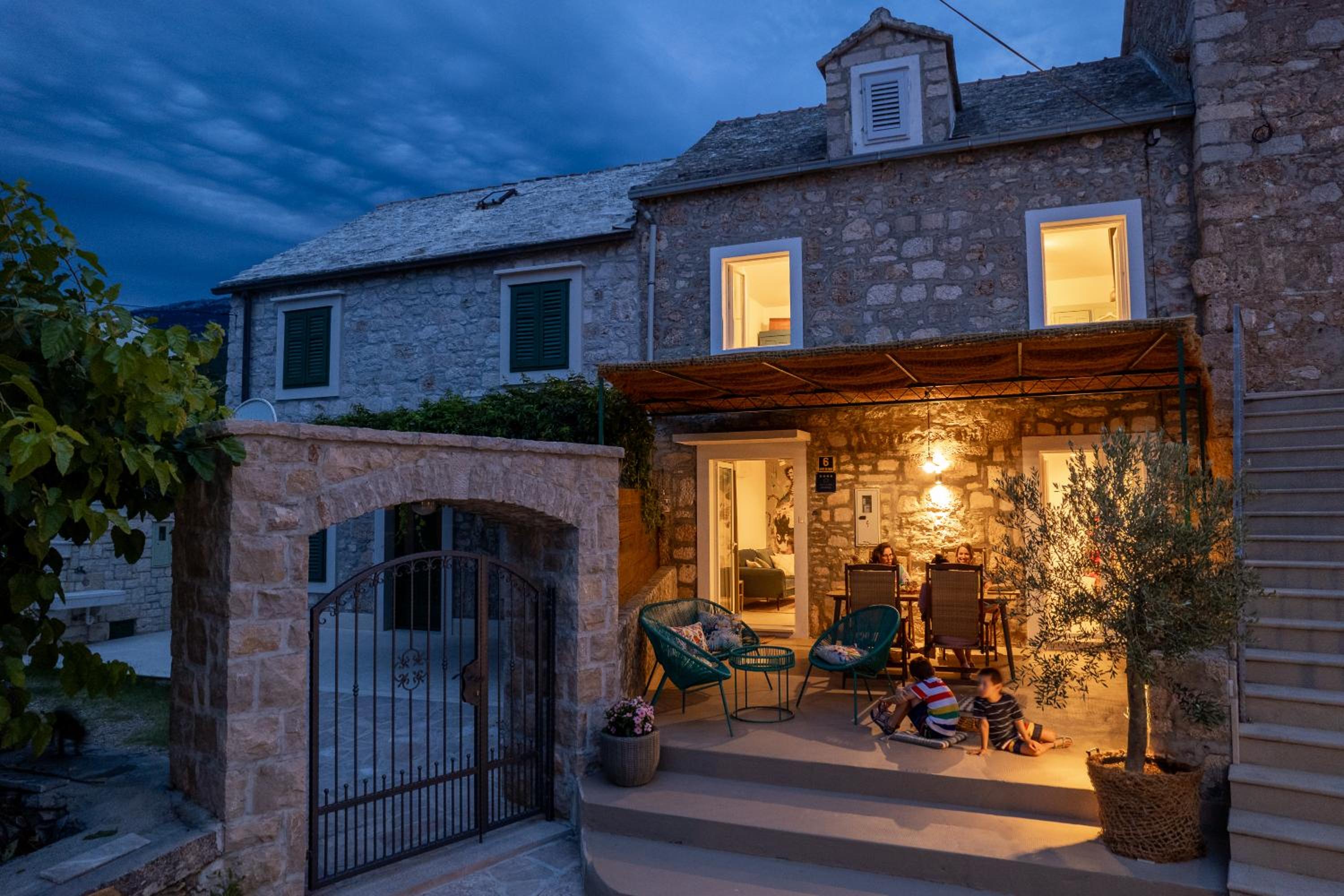 Hotel Nona Vi - Boutique Stone House - Image 1