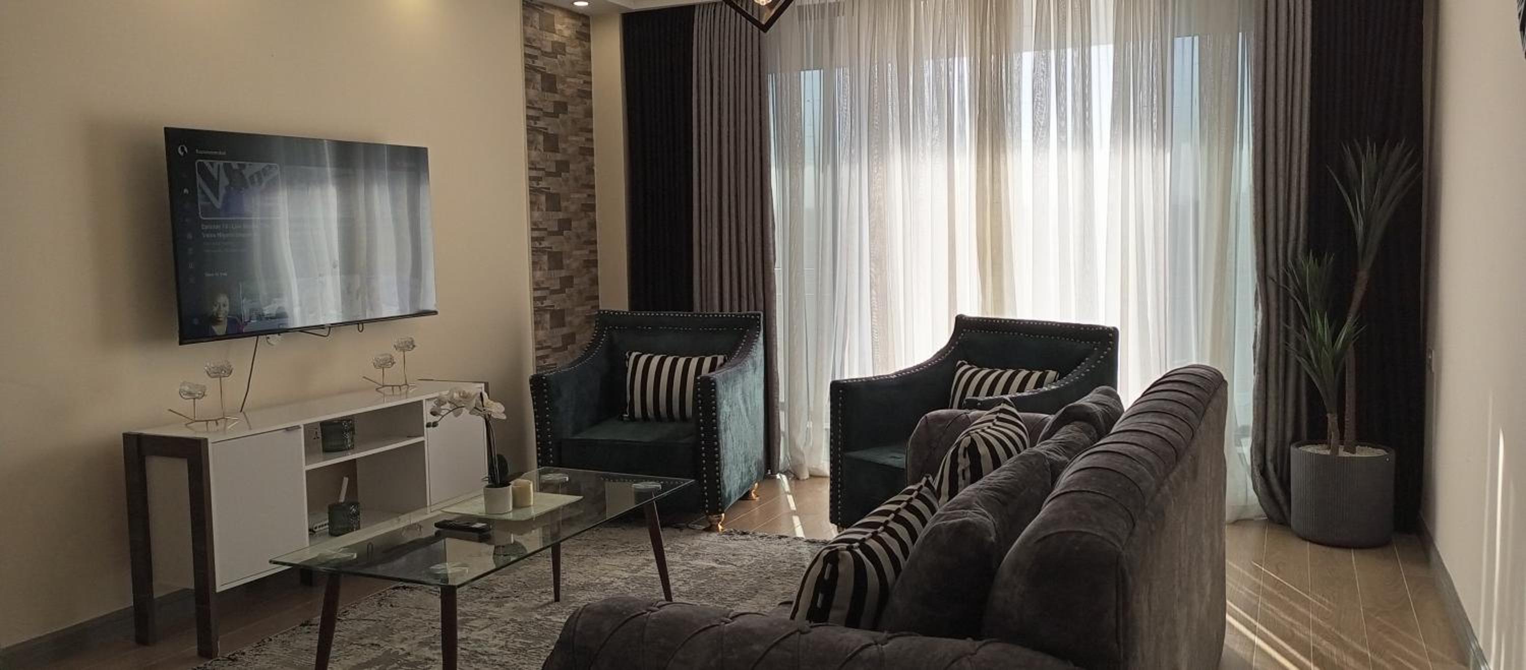 Kileleshwa Luxurious Two Bedroom Proximity To The Road, Elevator, Swimming Pool, Designated WiFi, CCTV Cameras, Ample Parking view 4