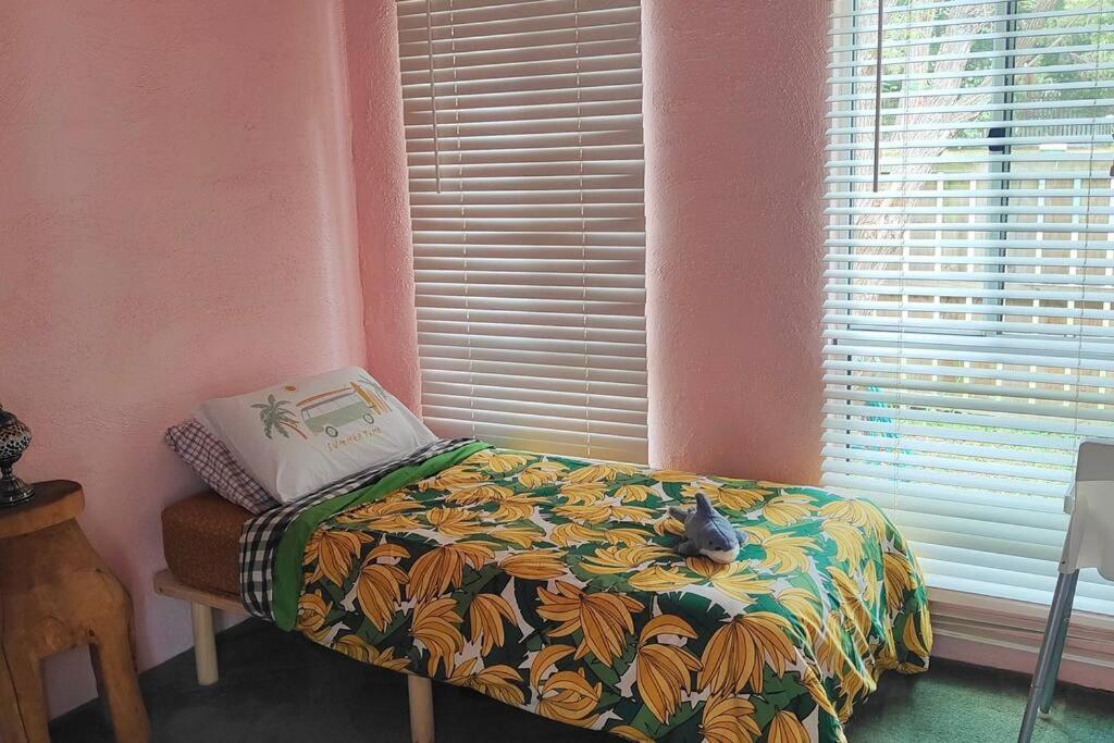 Bastion Abode ~ 900 meters from the beach!