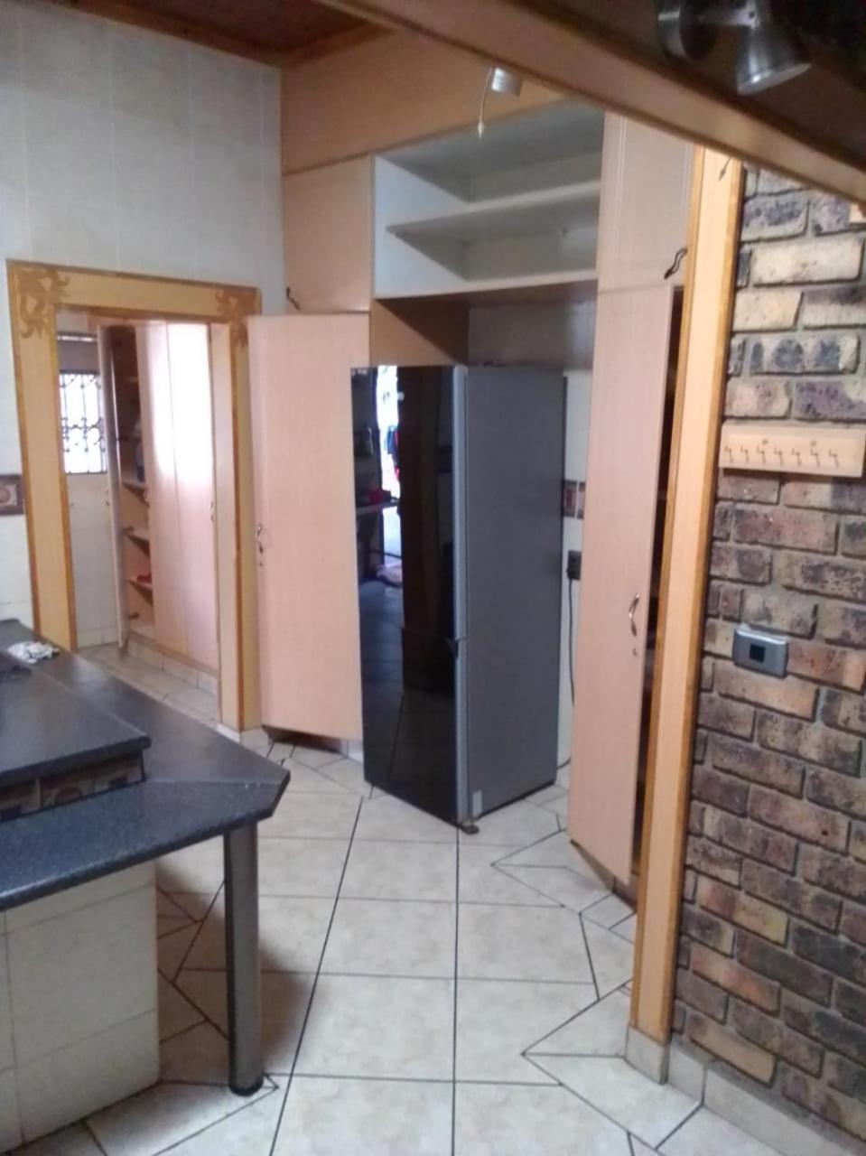 Zonke Bonke Guest House Randburg